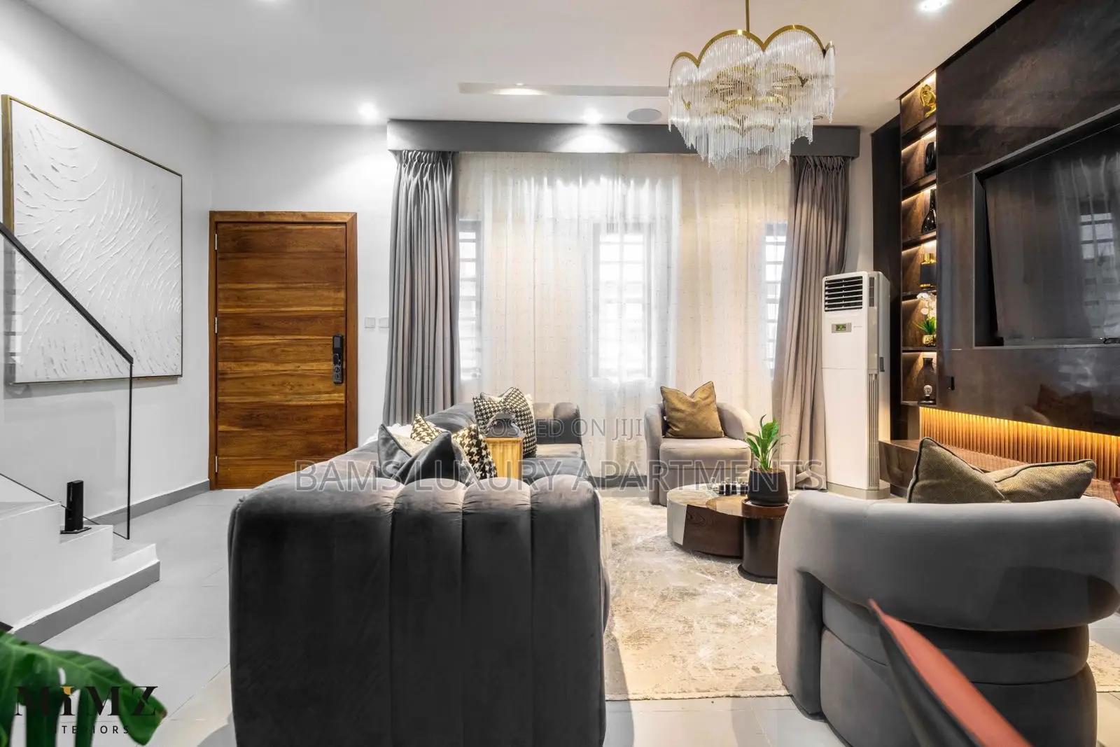 Inviting 4 Beds With Pool