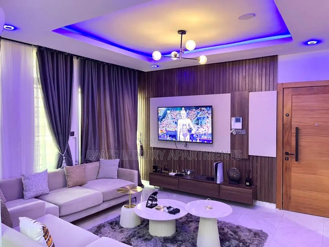 3 Bedroom Apartment With Ps5 , Gym and a Balcony.