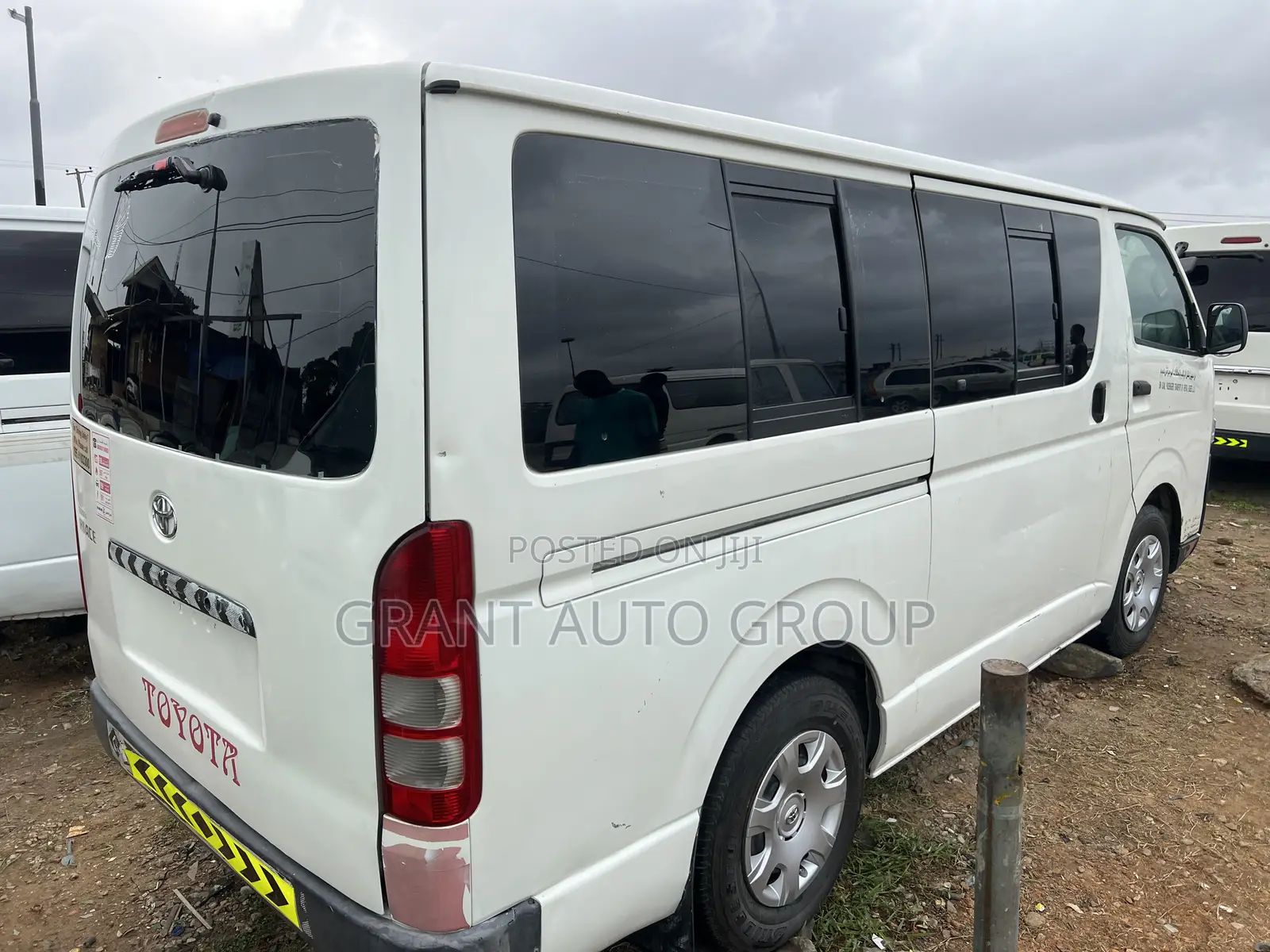 Toyota HiAce 2010 Beige