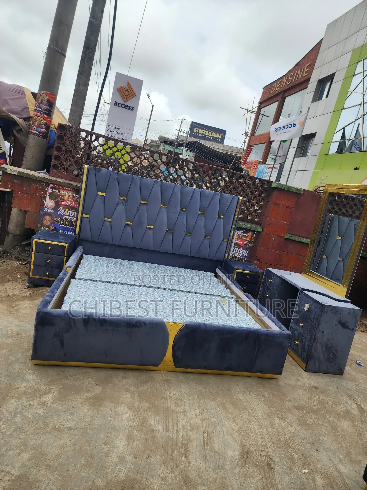 6by6 Complete Set of Upholstery Padded Bed