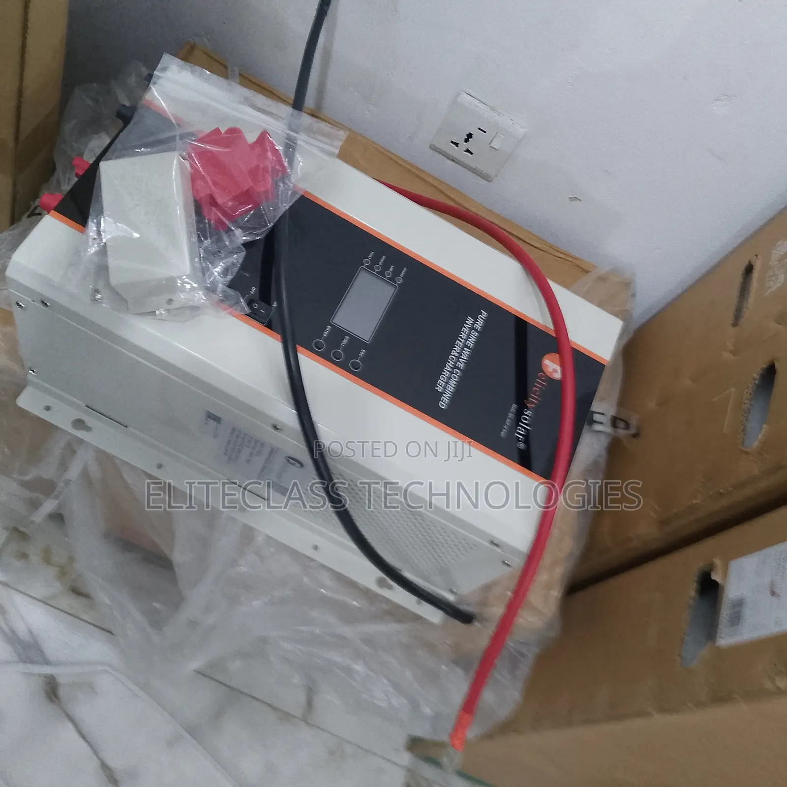 Fast Selling Felicitysolar Inverter 2.5kva/12v