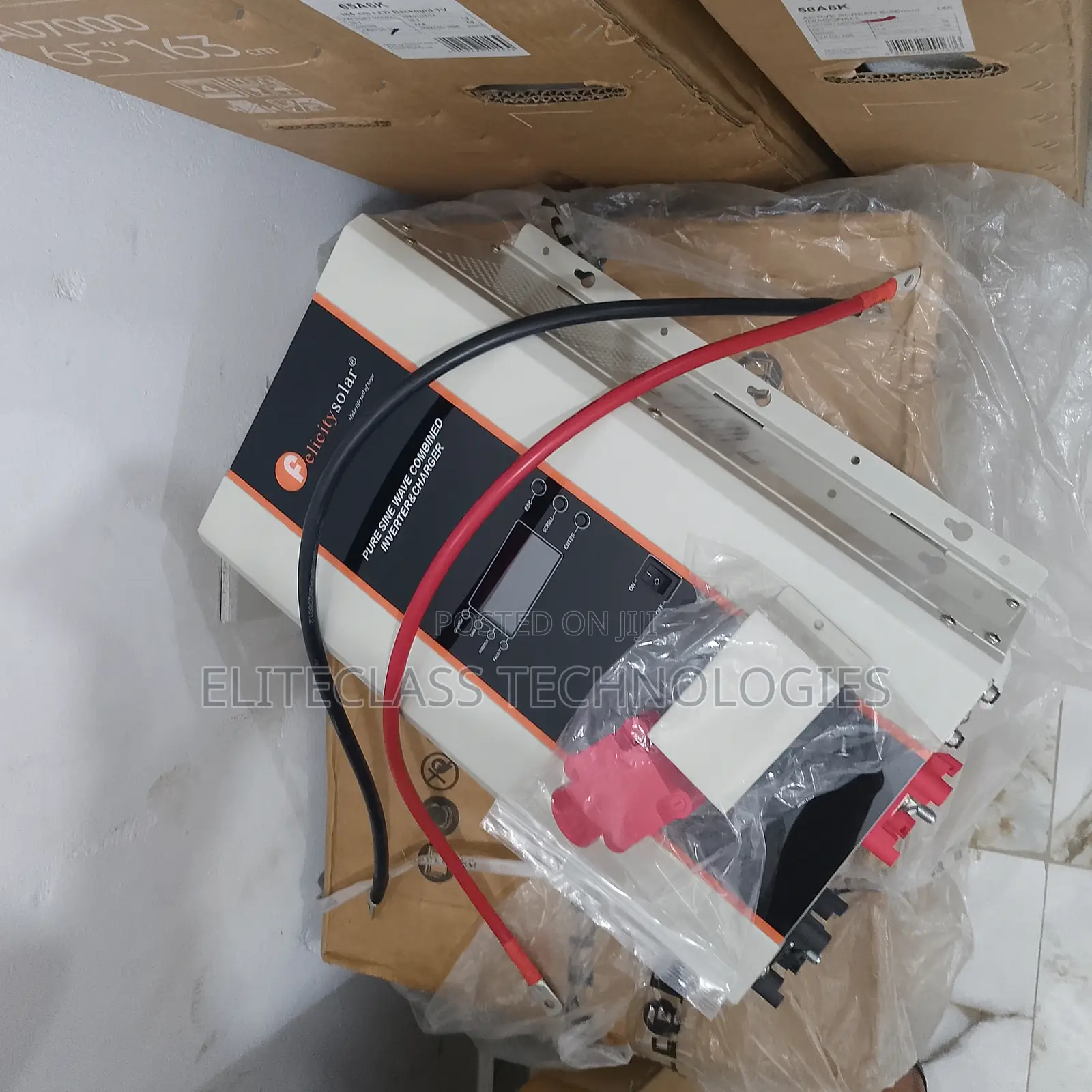 New-in Stock Felicitysolar Inverter 2.5kva/12v