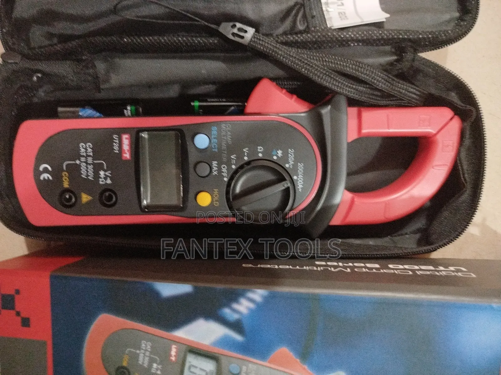Uni-T Digital Clamp Meter.