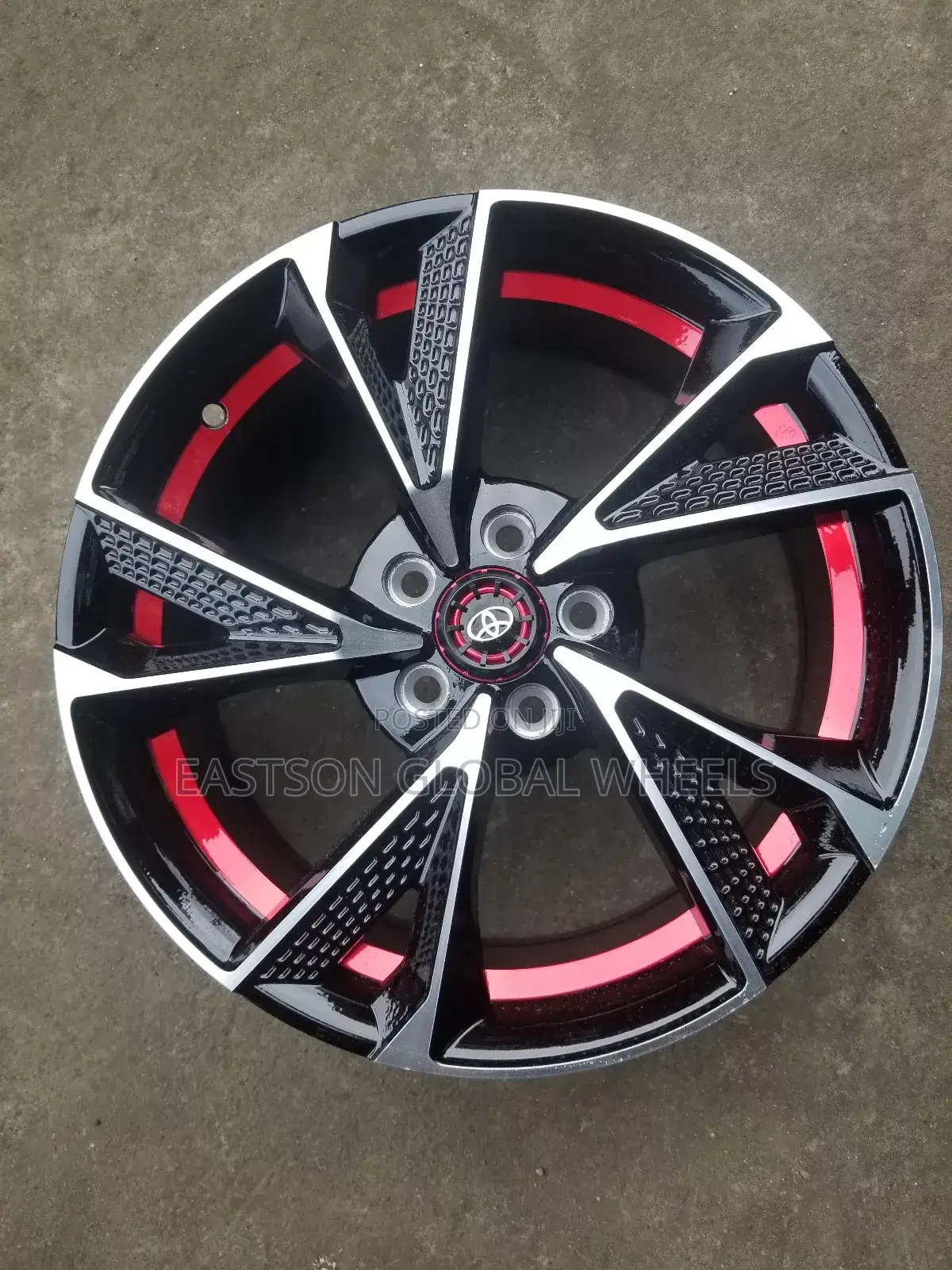 16 Inches Small Hub