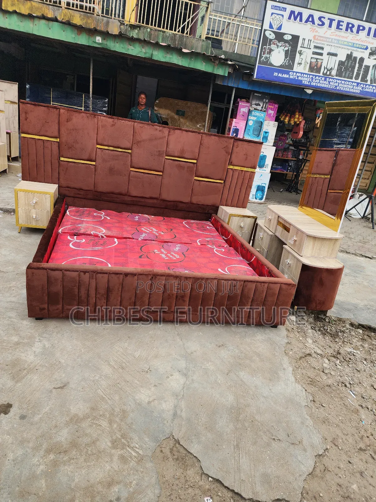 Quality 6by6 Complete Set of Upholstery Padded Bed