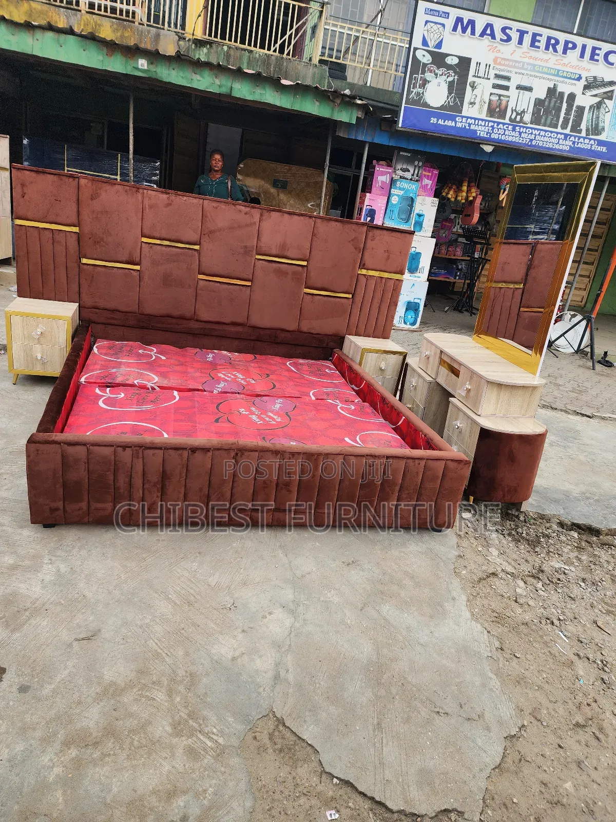 Quality 6by6 Complete Set of Upholstery Padded Bed