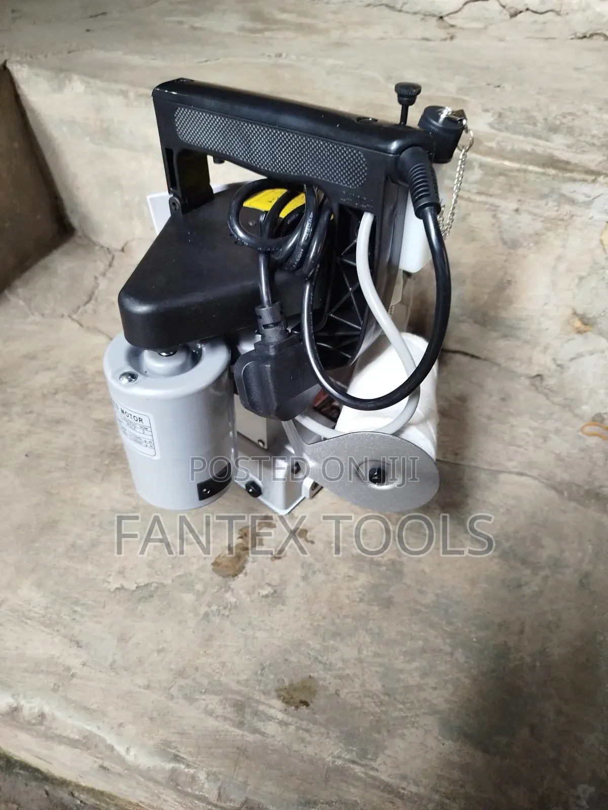 Bag Closer Machine.