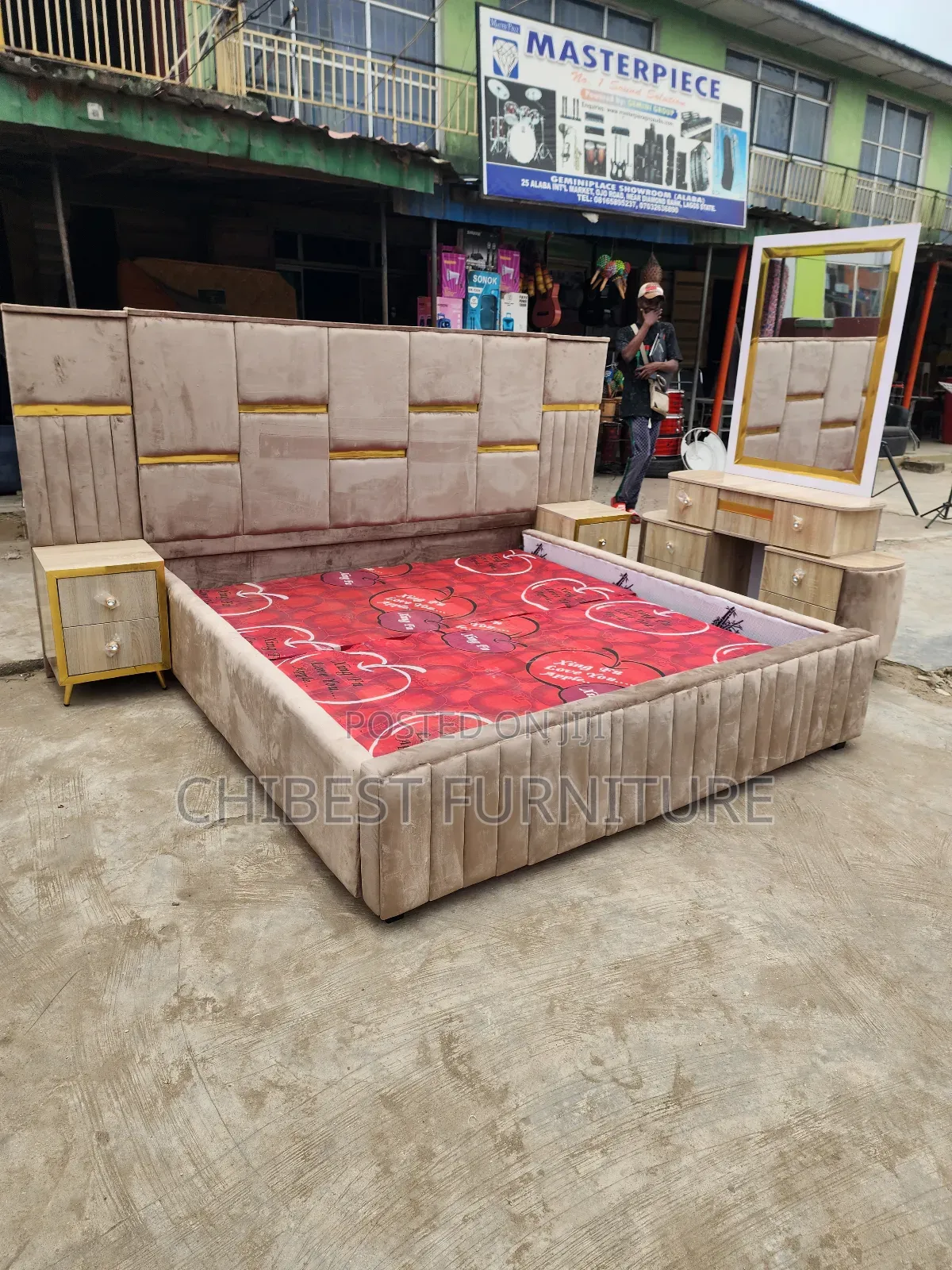 Quality 6by6 Complete Set of Upholstery Padded Bed