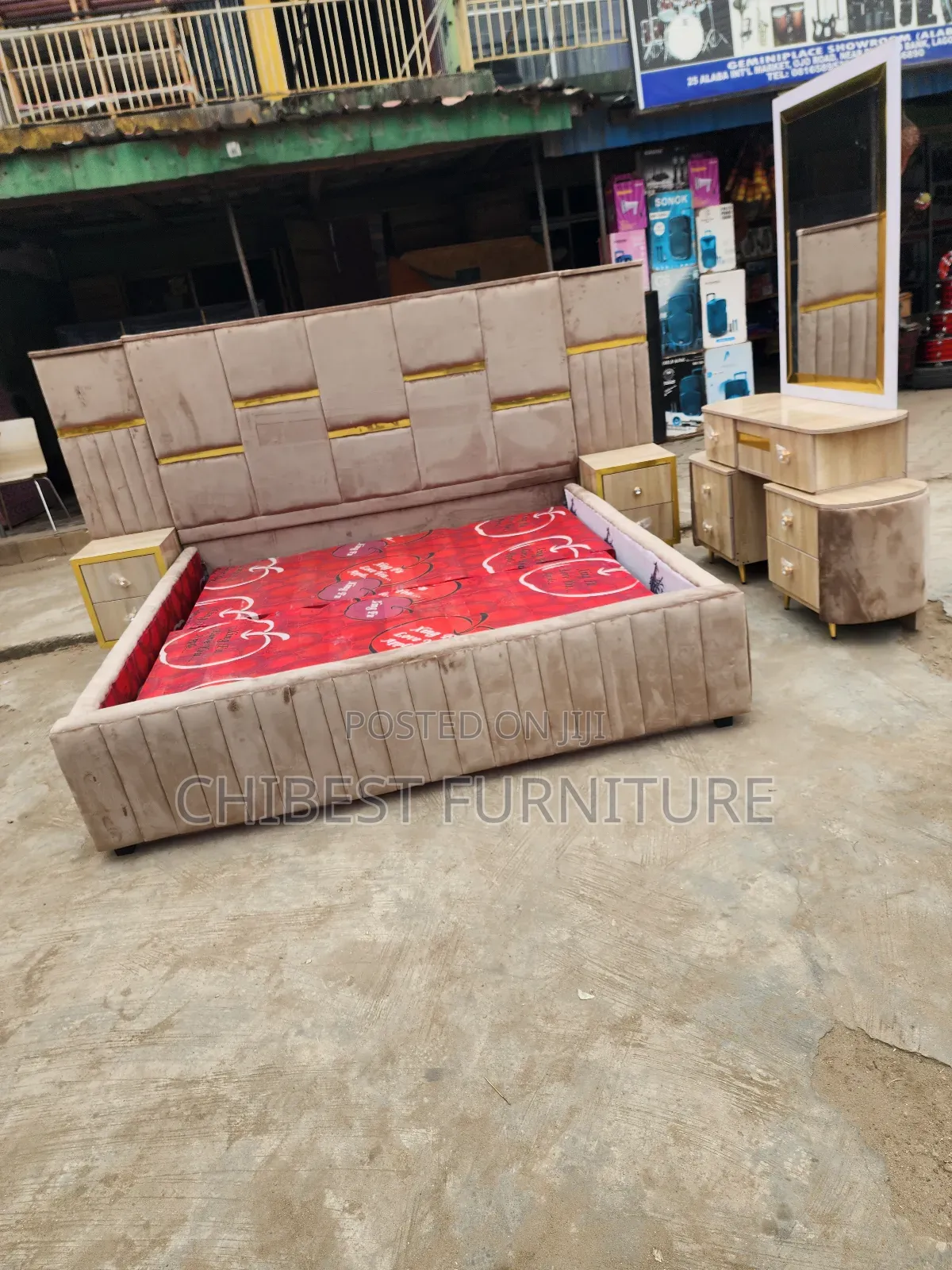 Quality 6by6 Complete Set of Upholstery Padded Bed
