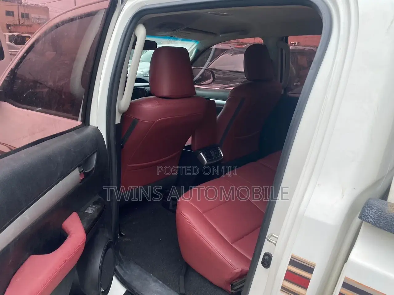 Toyota Hilux 2019 White
