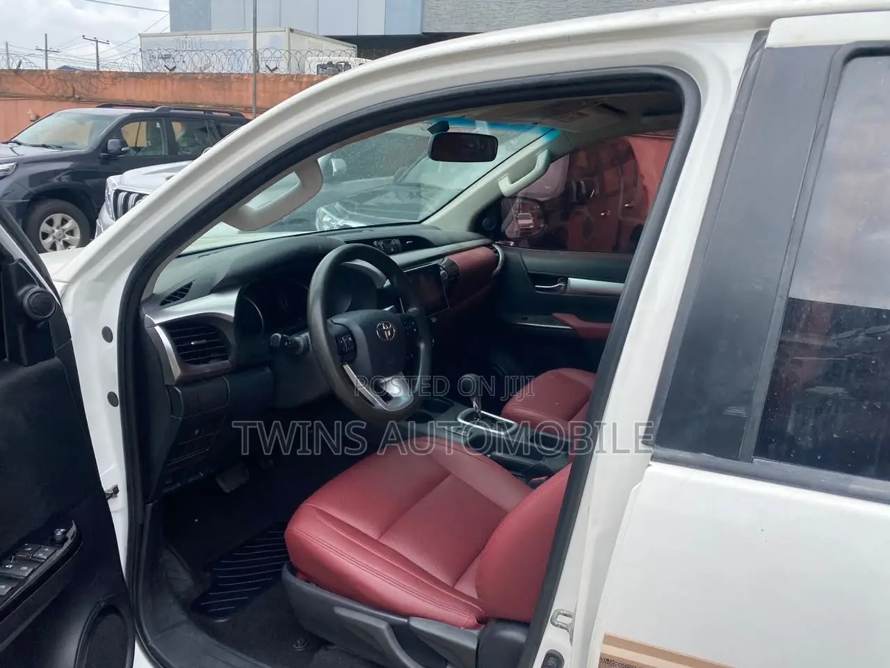 Toyota Hilux 2019 White
