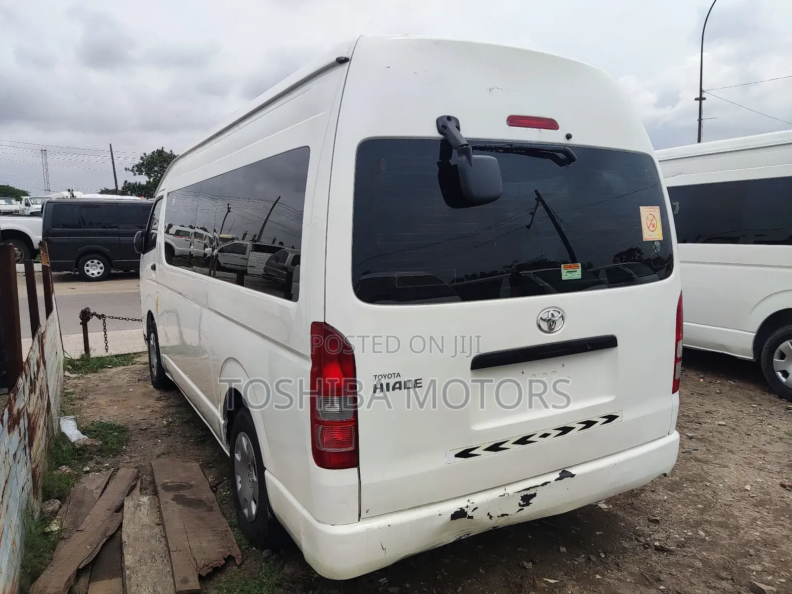 Toyota HiAce 2017 White