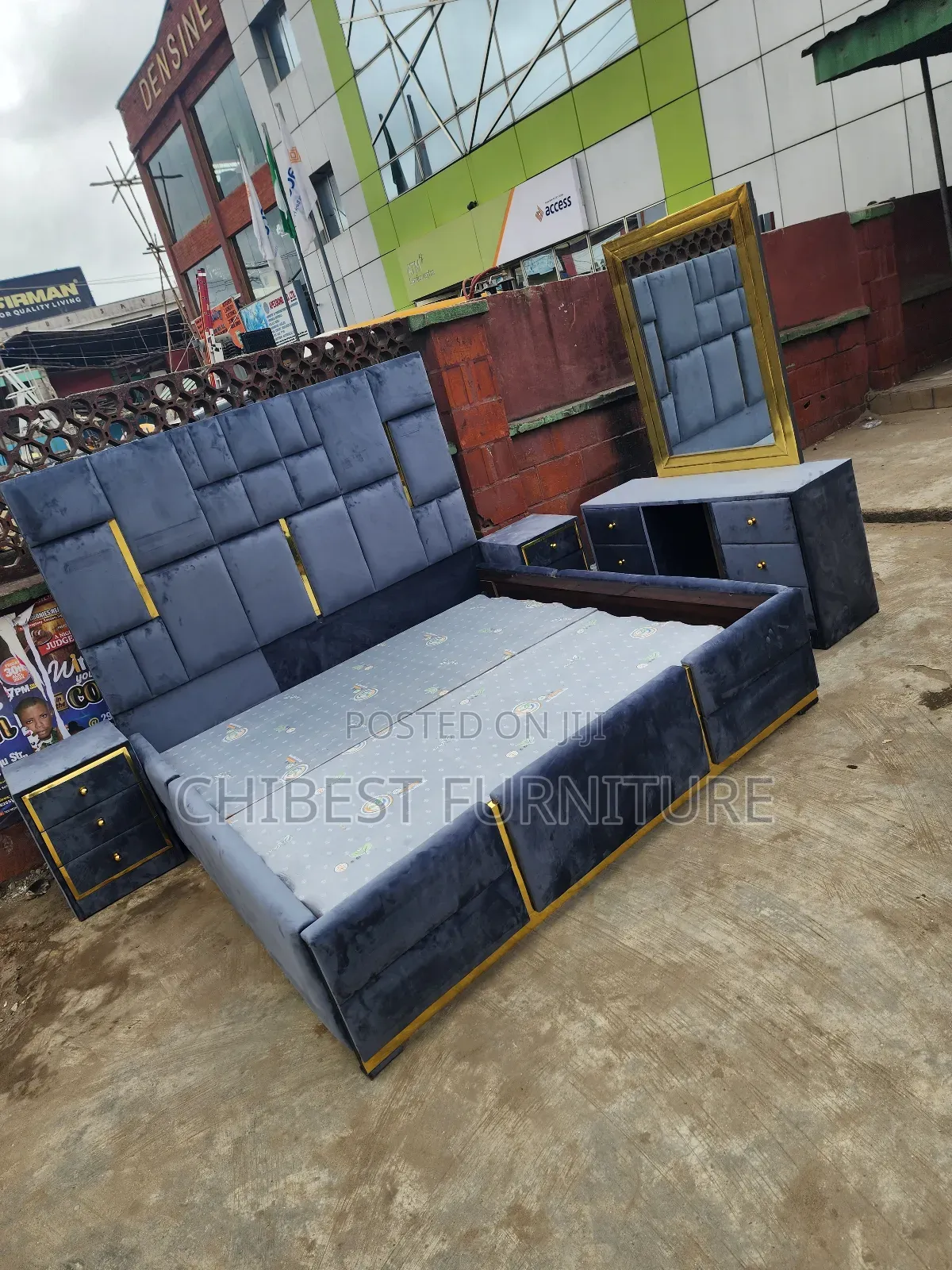 Quality 6by6 Complete Set of Upholstery Padded Bed