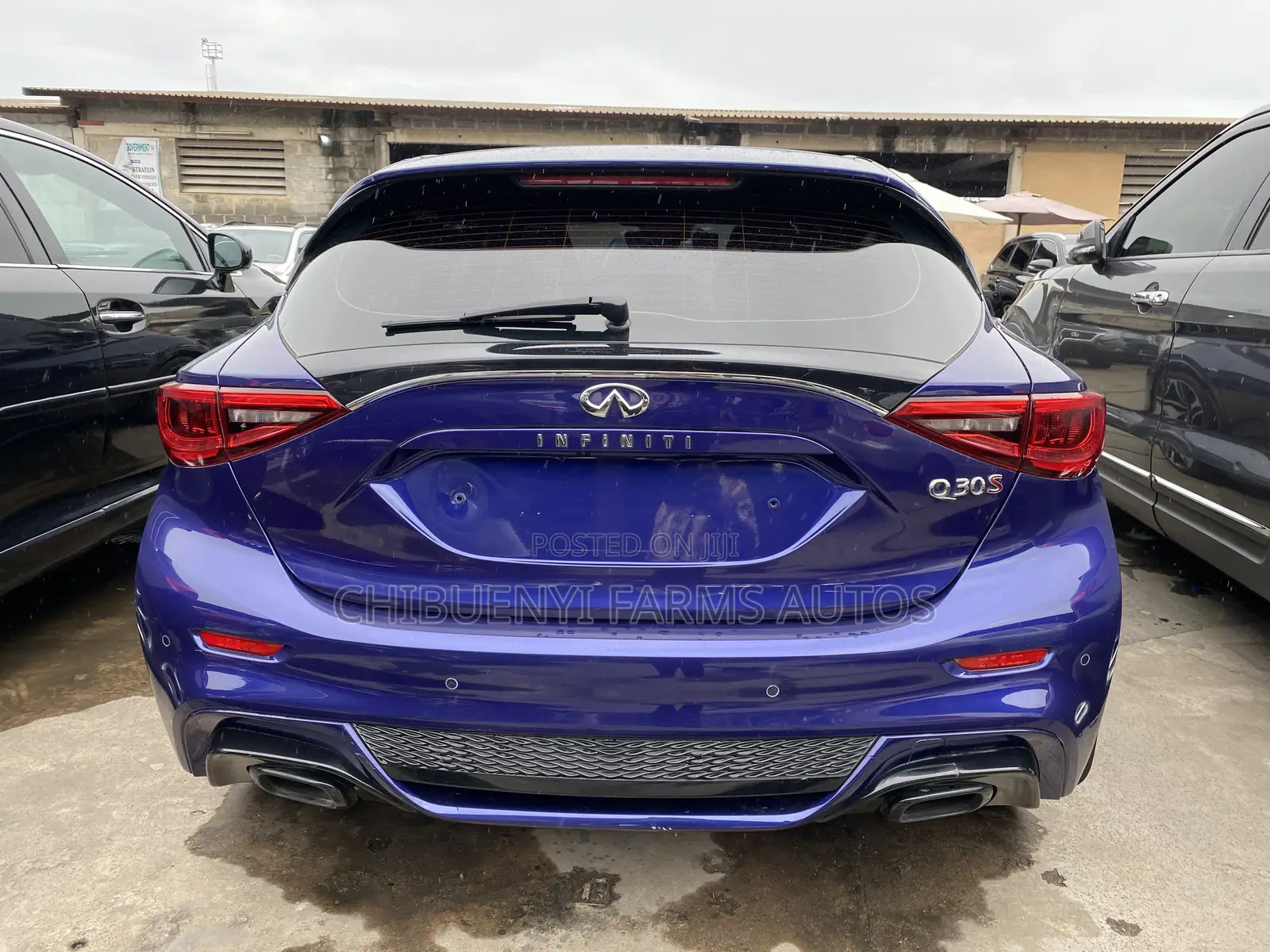 Infiniti Q30 2016 Blue