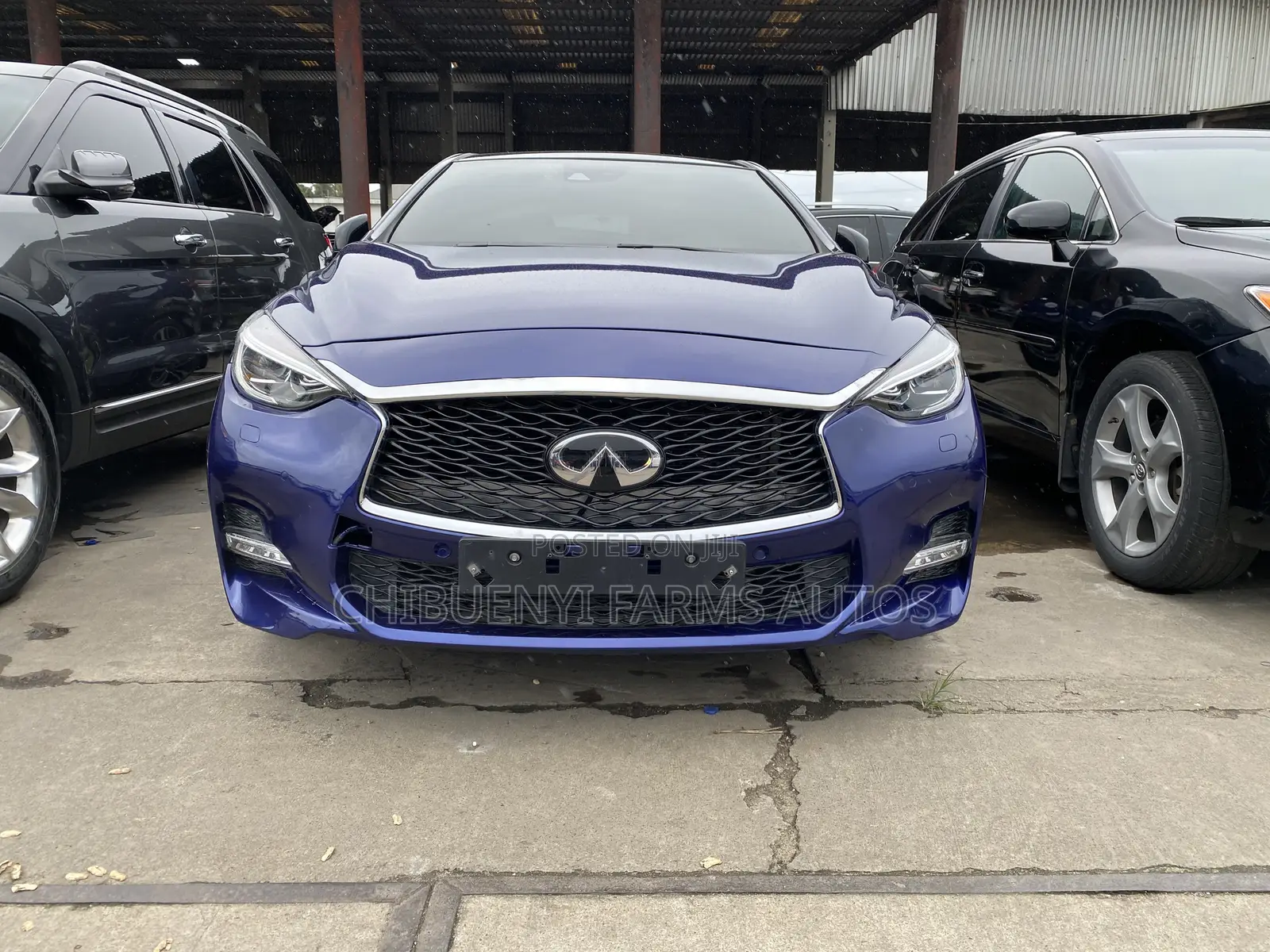 Infiniti Q30 2016 Blue