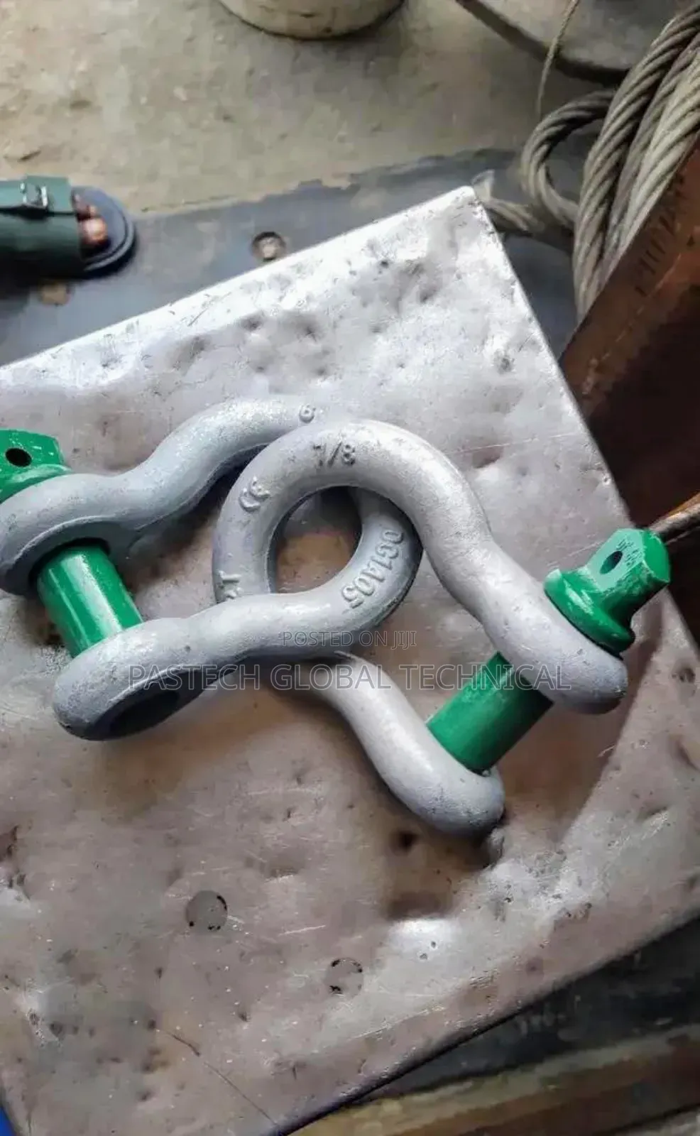7/8" Galvanize Anchor Shackle (Bow Type)