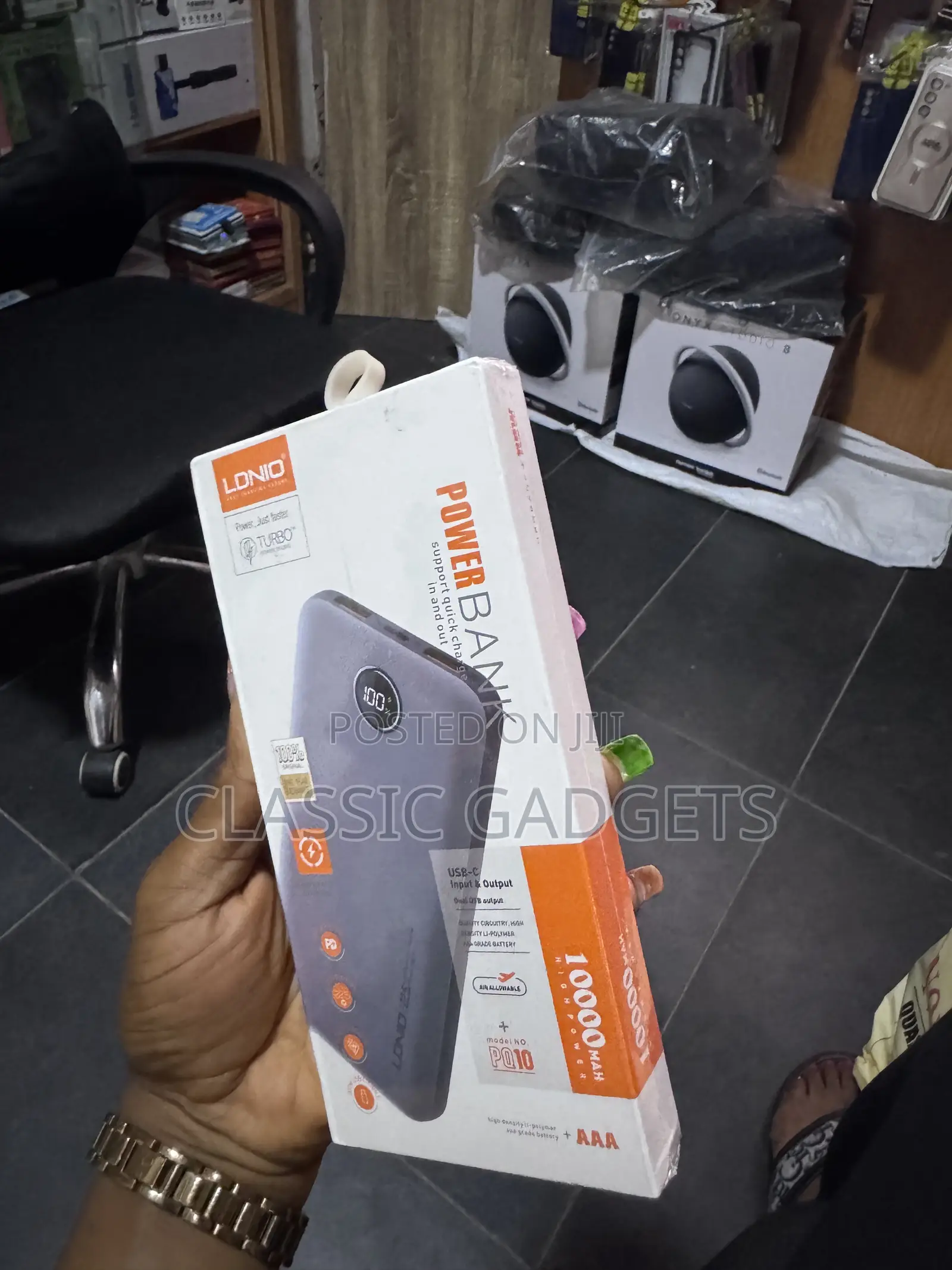 Ldnio Pq10 Ultraslim LED Digital Display Power Bank 10000mah