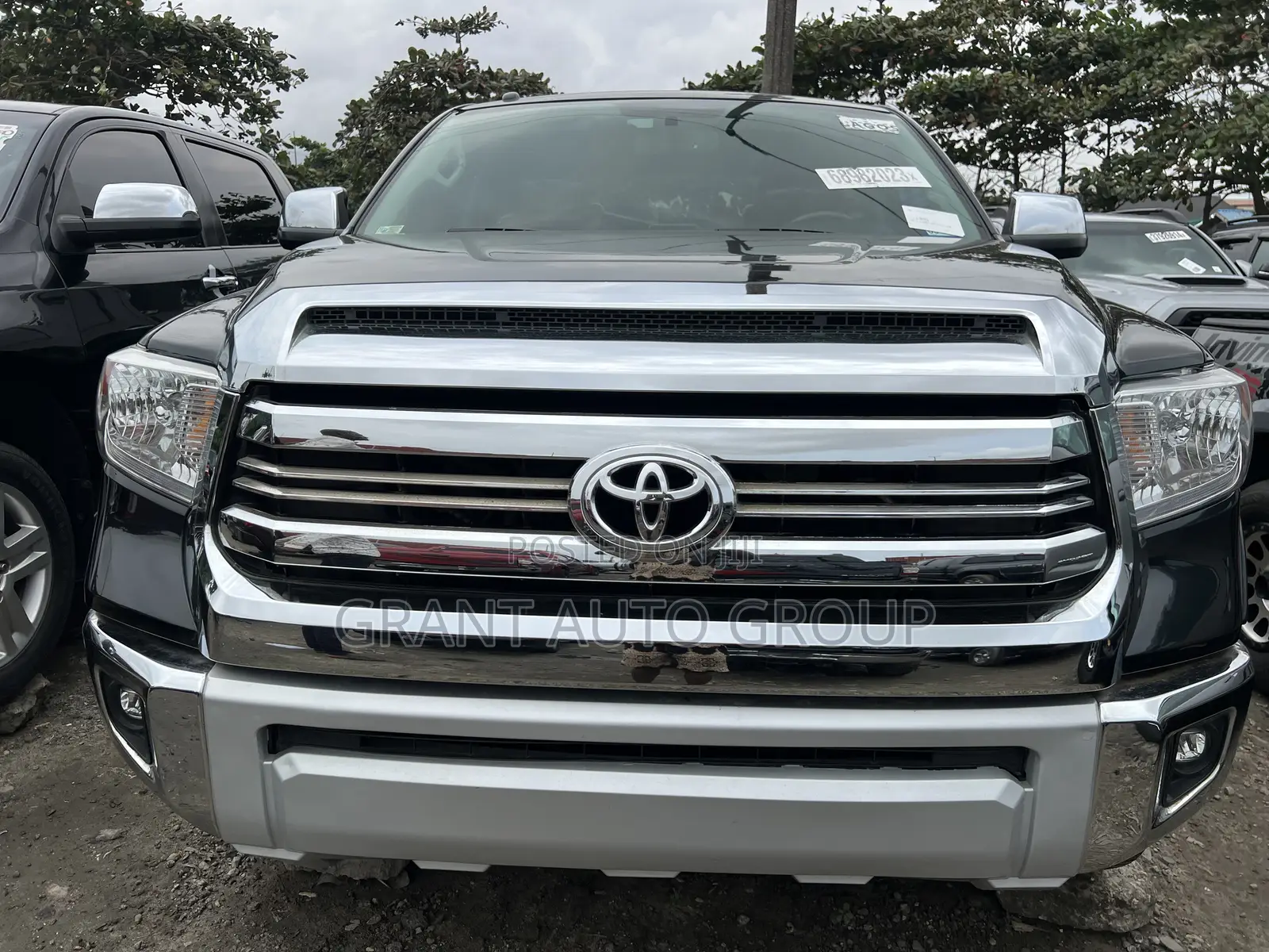 Toyota Tundra 2015 Black