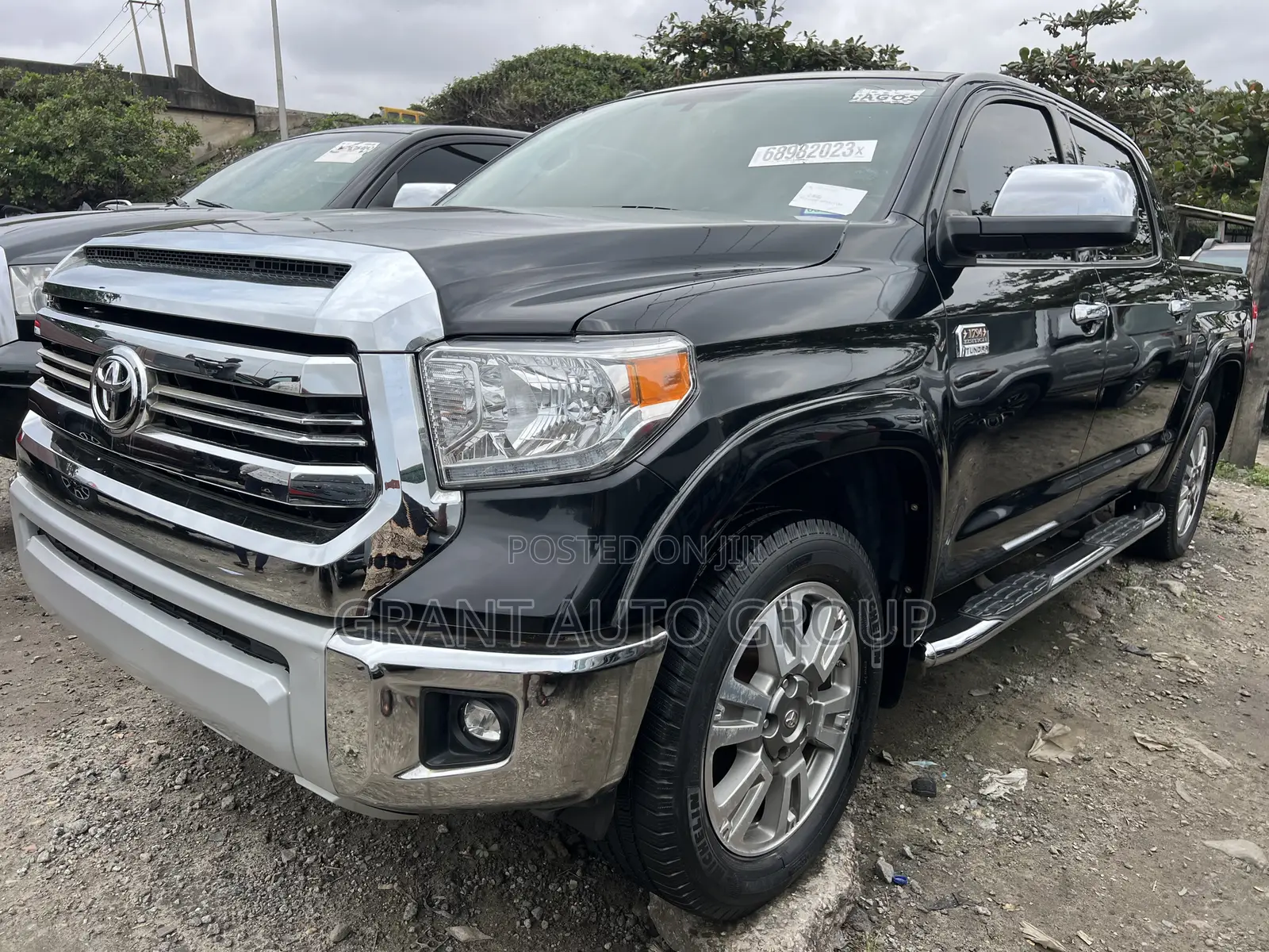 Toyota Tundra 2015 Black