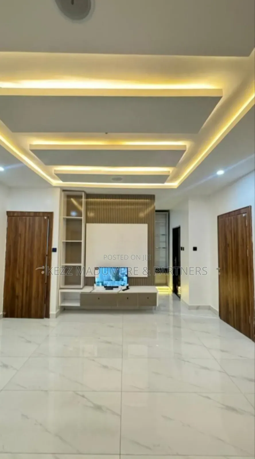 4bdrm Duplex in New Gra , Port for sale