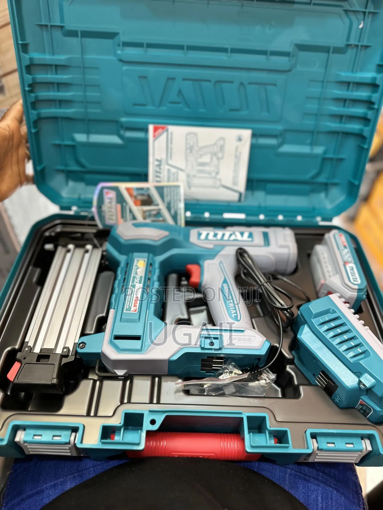 20v Total Brad Nailer (15-50mm)