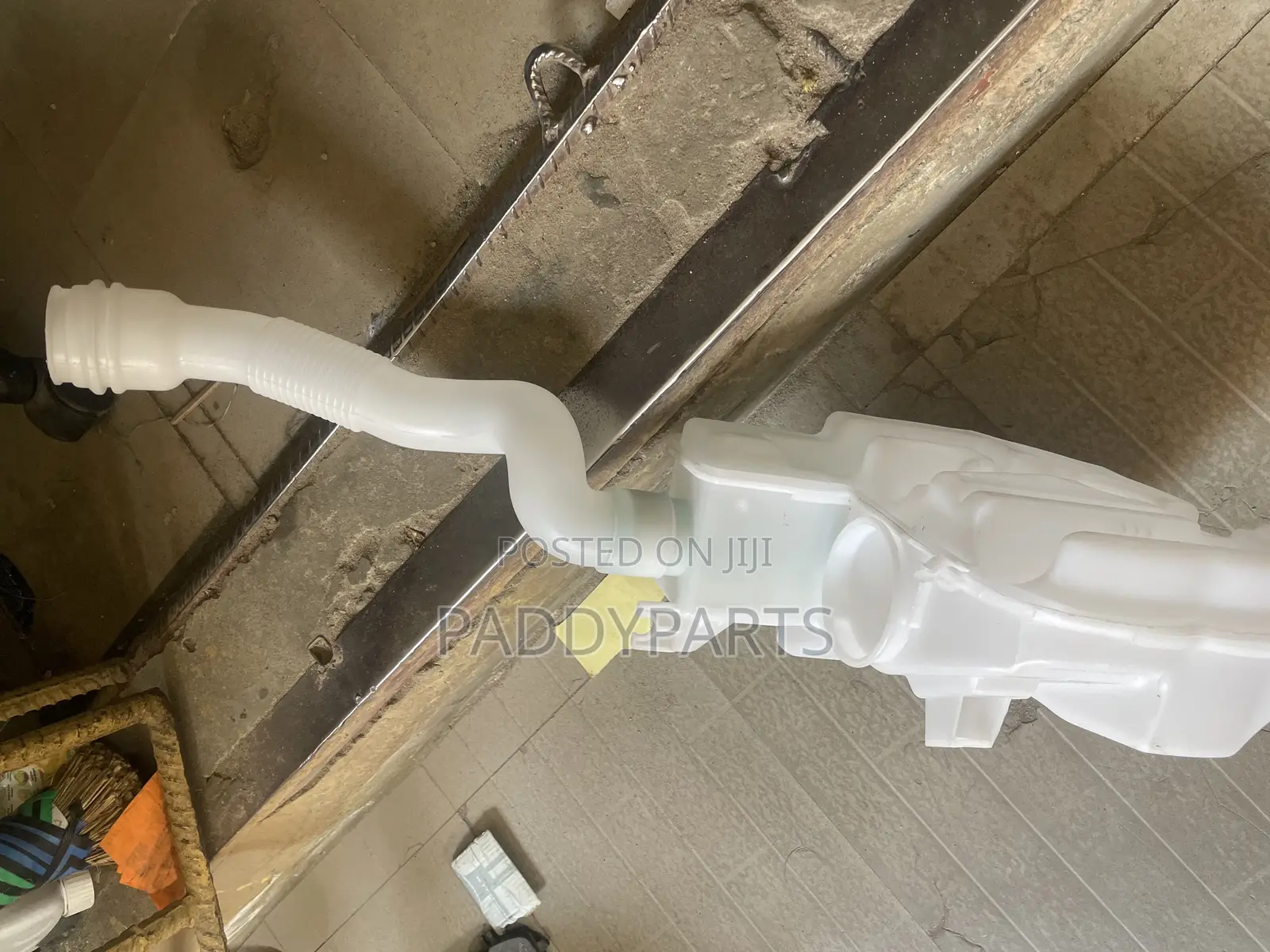 Mercedes GL450 Wiper Washer Windshield Fluid Reservoir Tank
