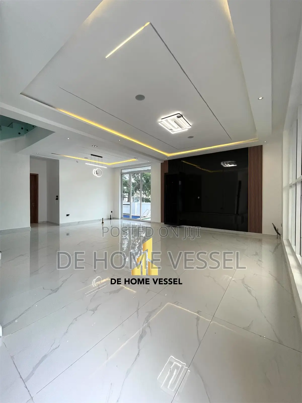 5bdrm Duplex in Ikota for sale