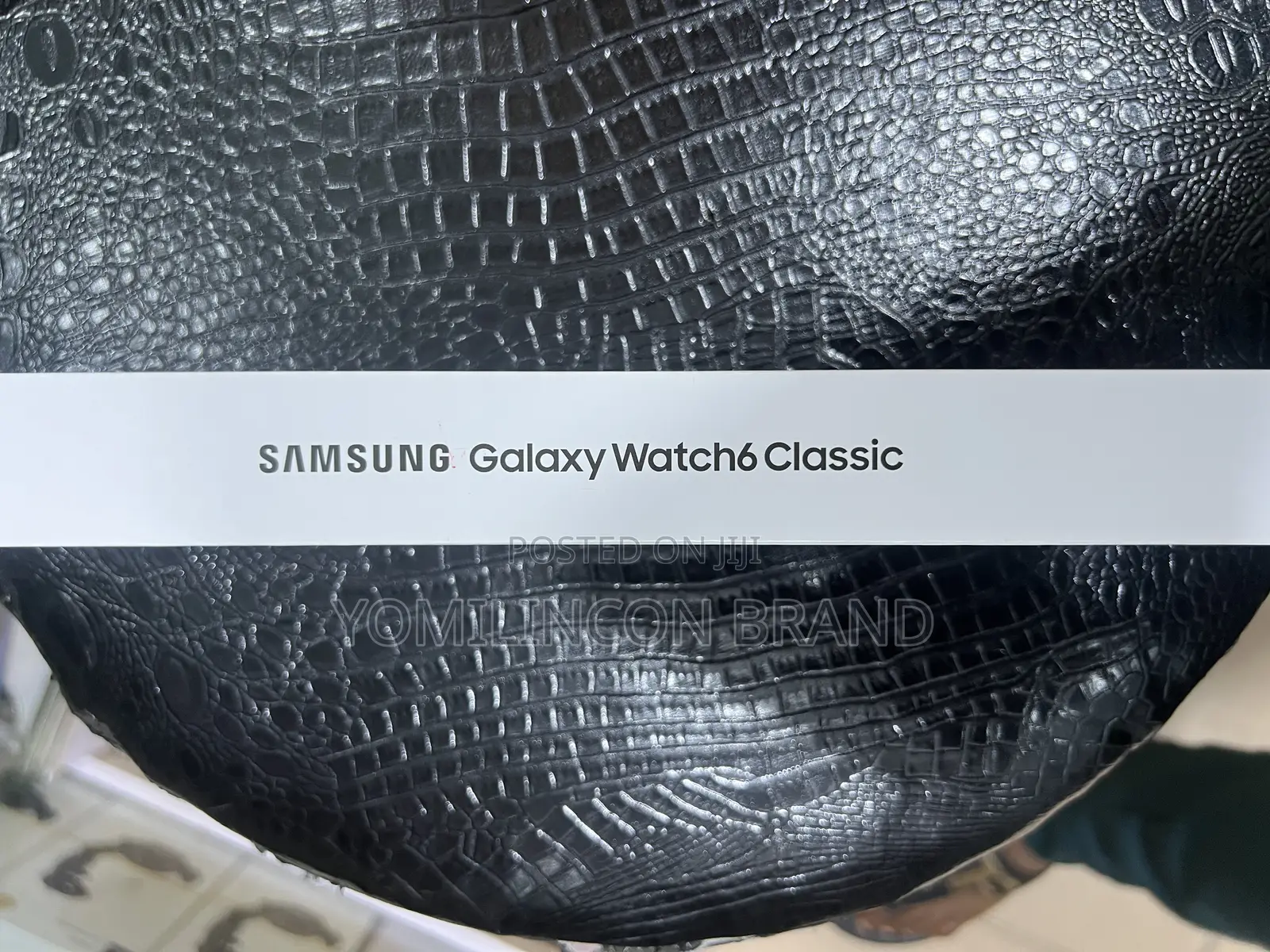 Samsung Watch 6 - 42mm - Multi Colour Strap