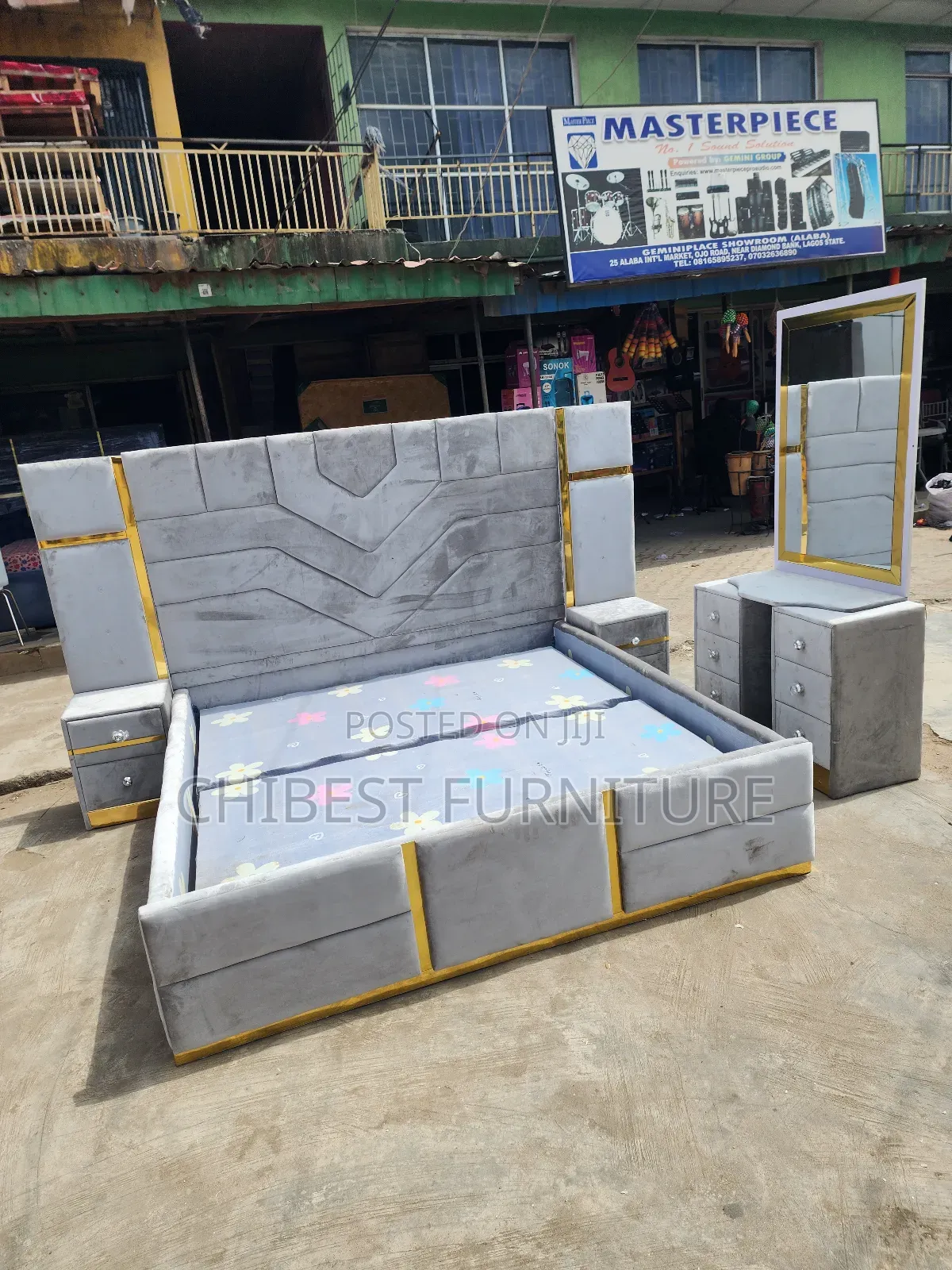Quality 6by6 Complete Set of Upholstery Padded Bed