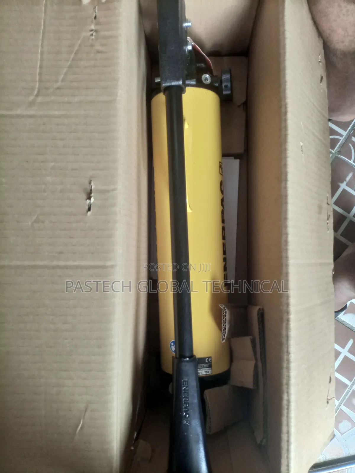 Enerpac P80
Two Speed ULTIMA Steel
Hydraulic Hand Pump