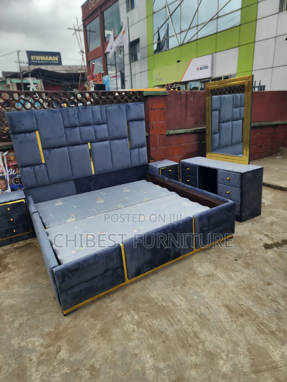Quality 6by6 Complete Set of Upholstery Padded Bed