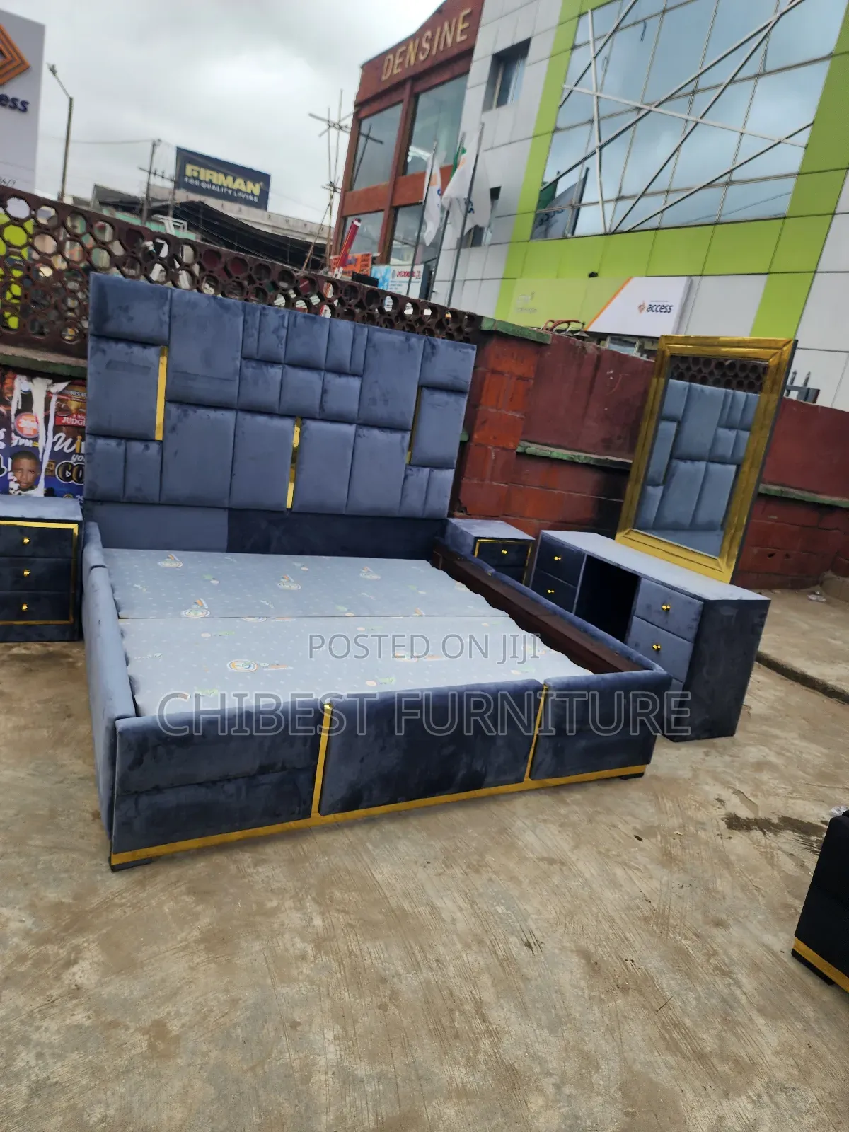 Quality 6by6 Complete Set of Upholstery Padded Bed