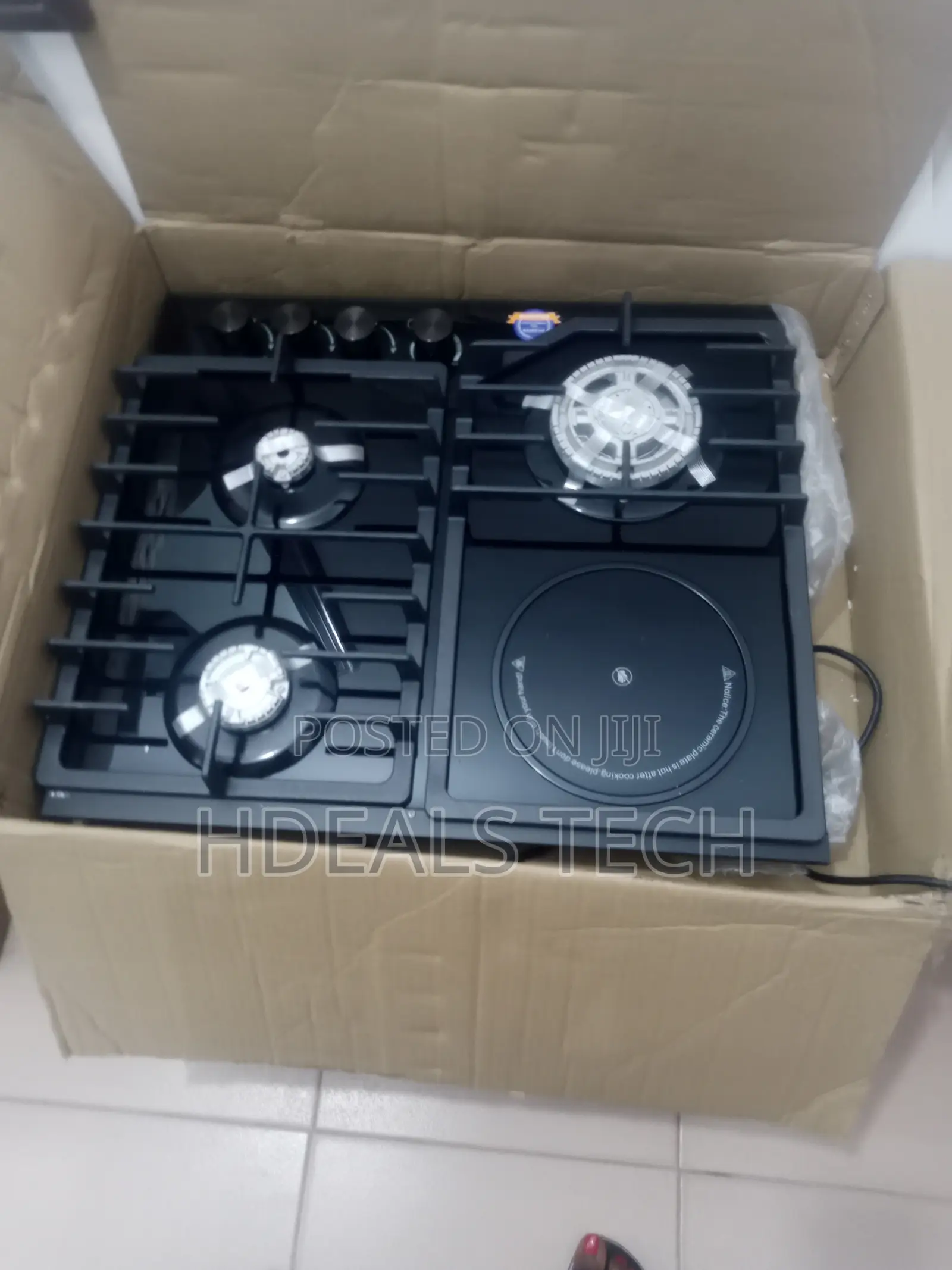 Polystar 3 Burner and 1 Hot Plate Glass Table 
