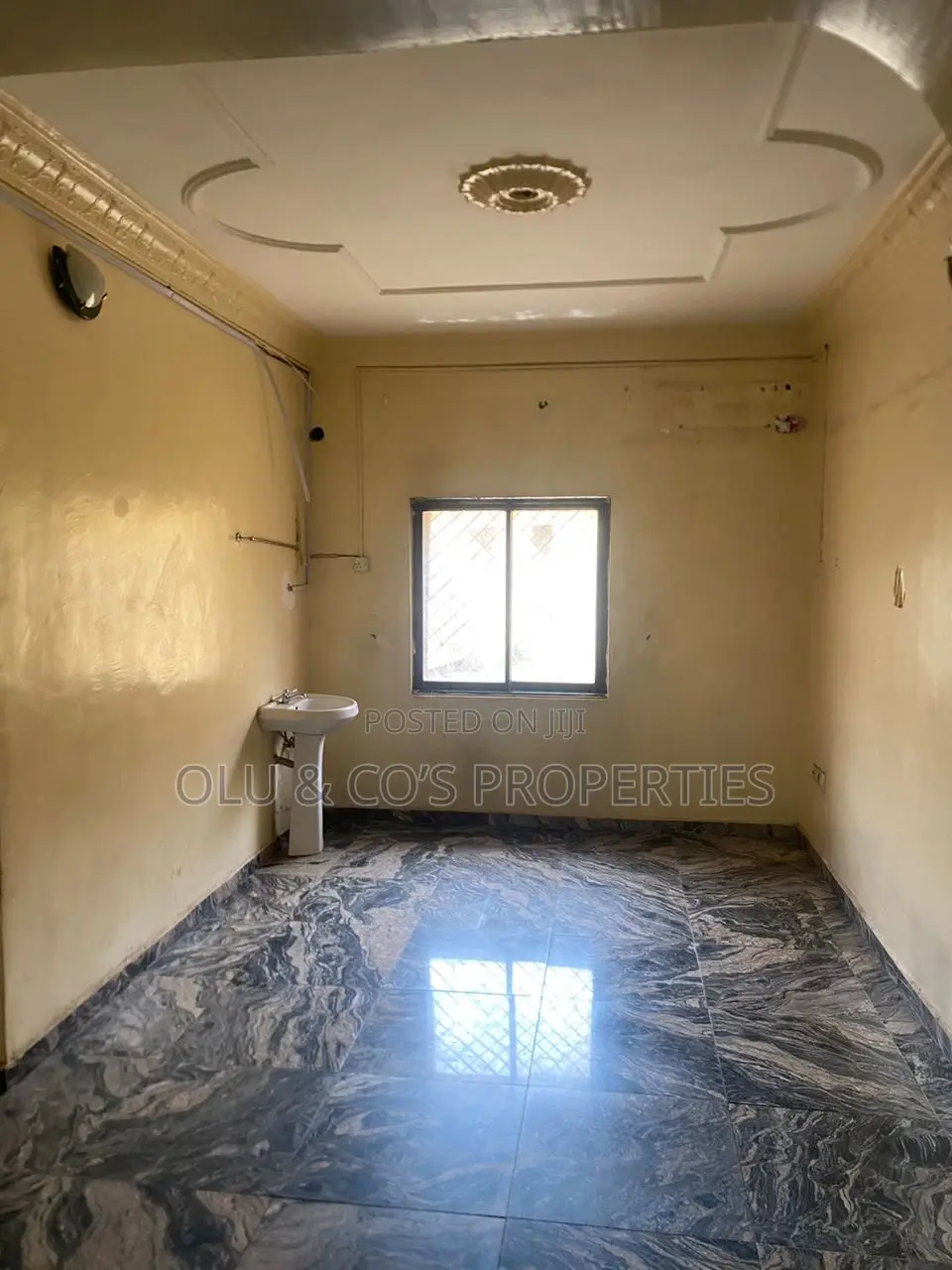 3bdrm Block of Flats in Garki 2 for rent