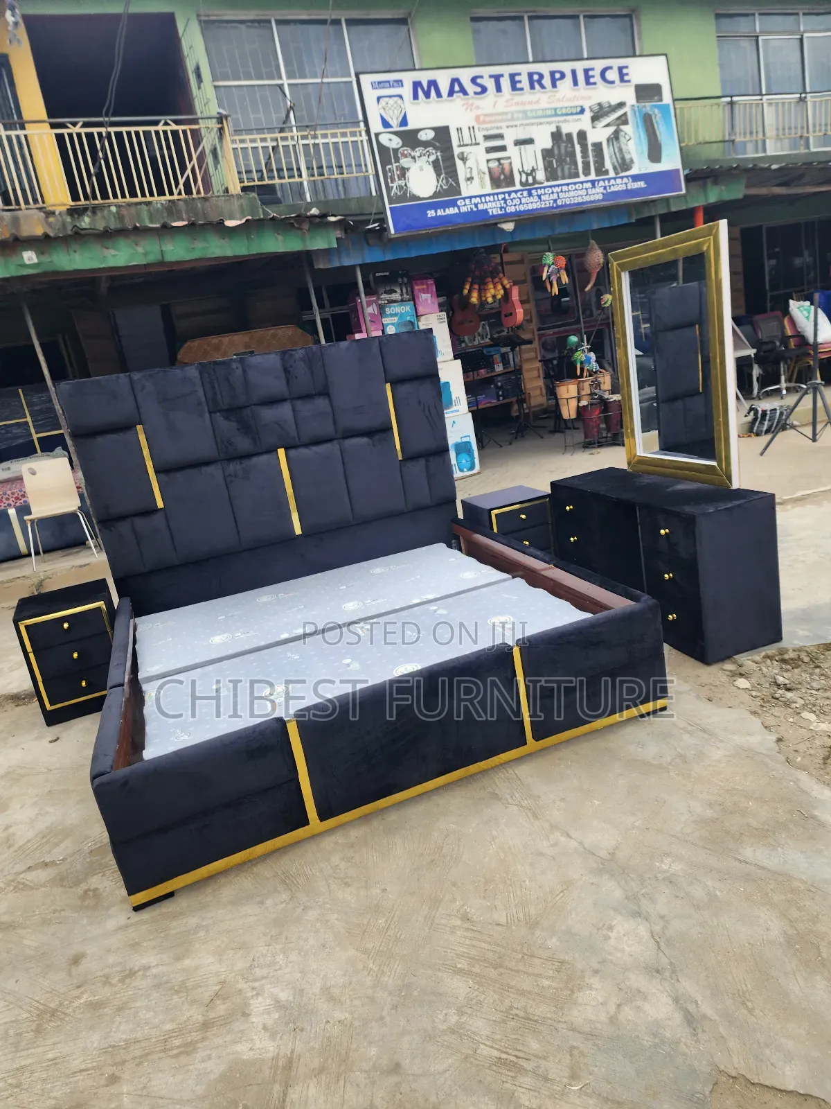 Quality 6by6 Complete Set of Upholstery Padded Bed