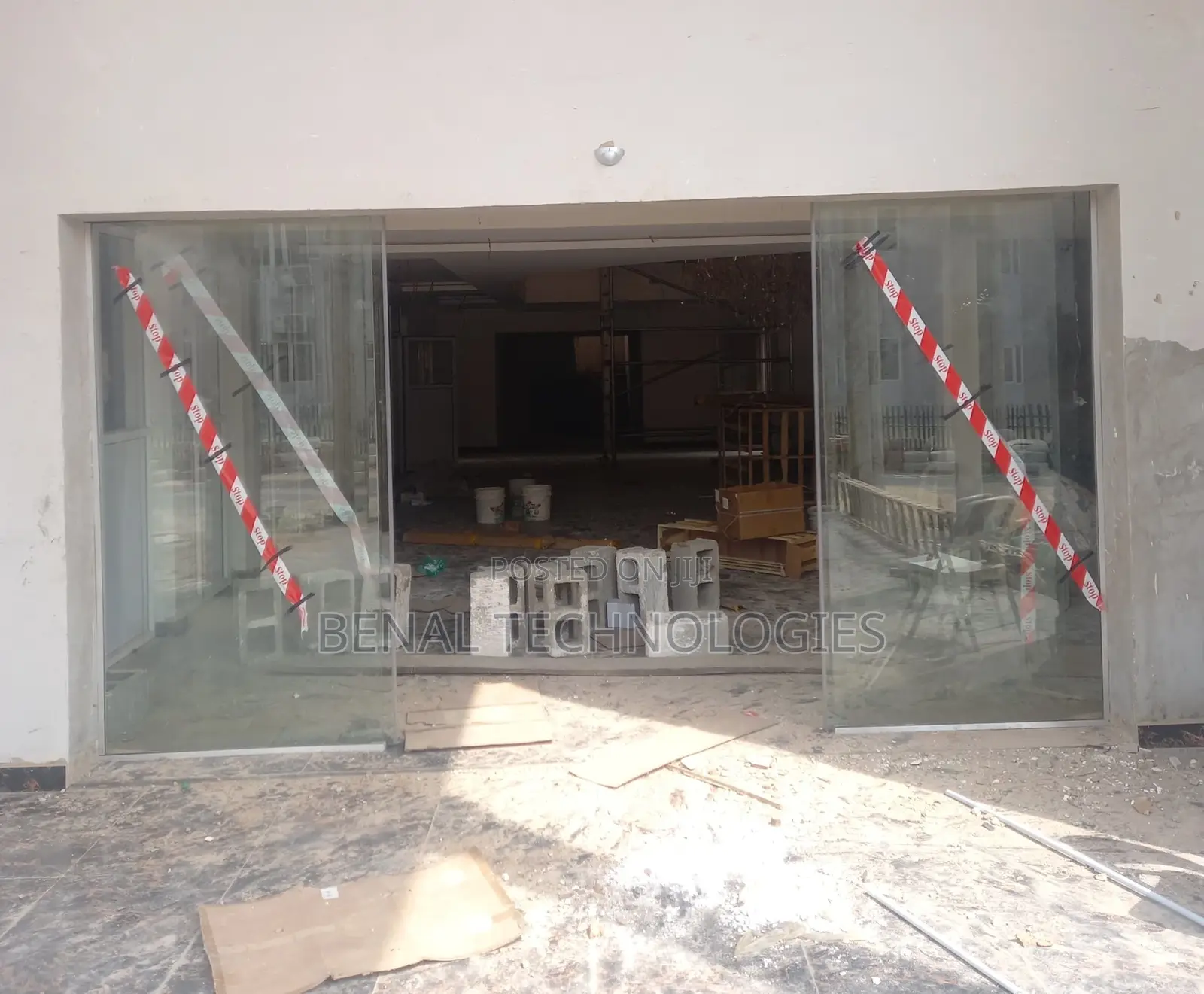 Yola North Automatic Glass Door