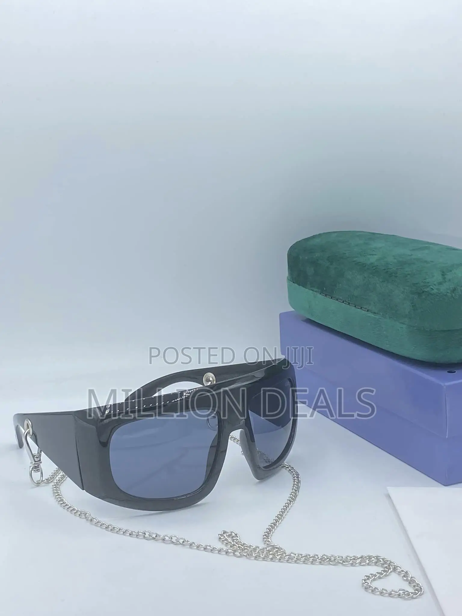 Black Stylish Unique Chain Inspires Men's Sunglasses