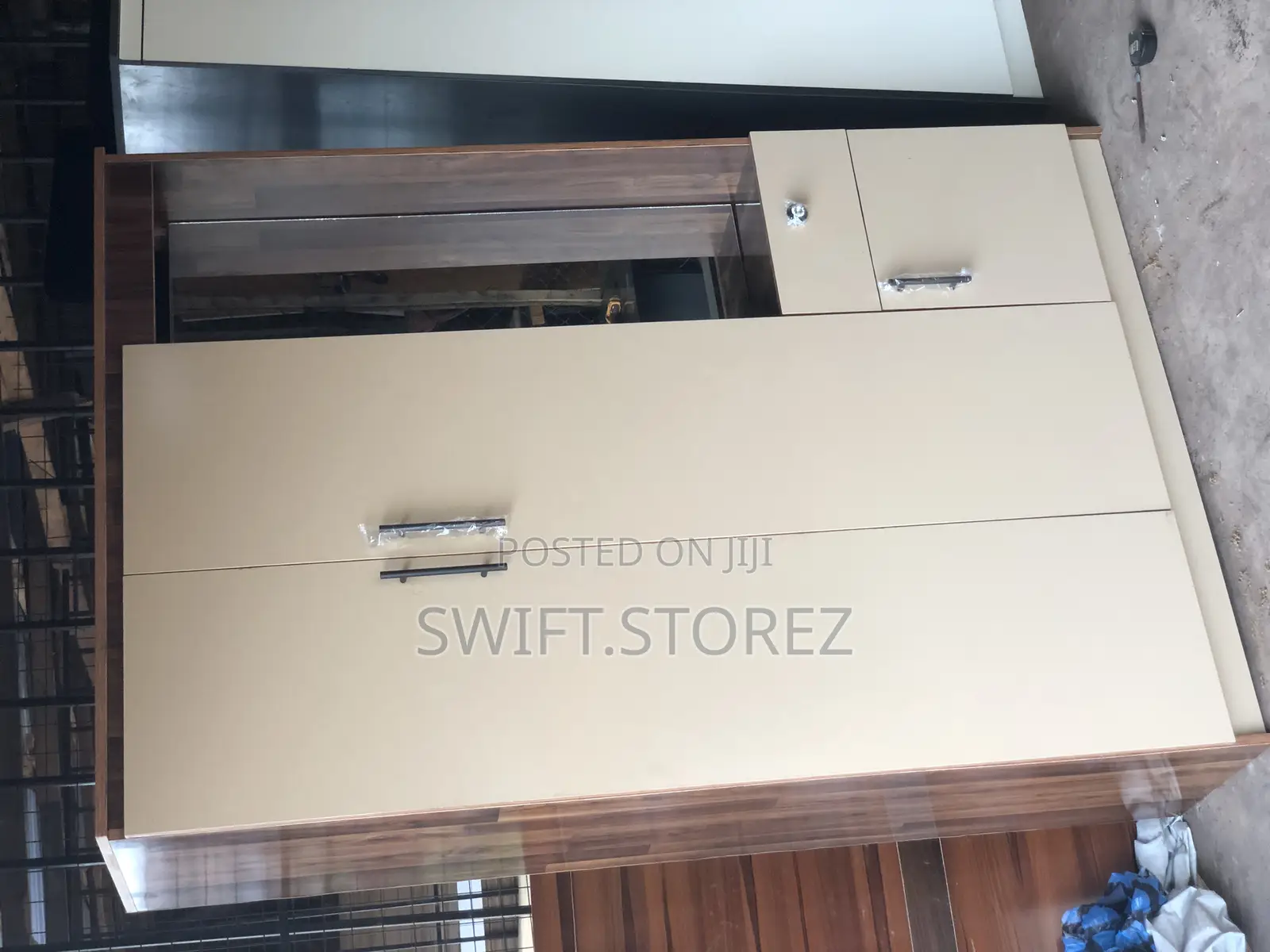 Swift Unique Wardrobe Designs