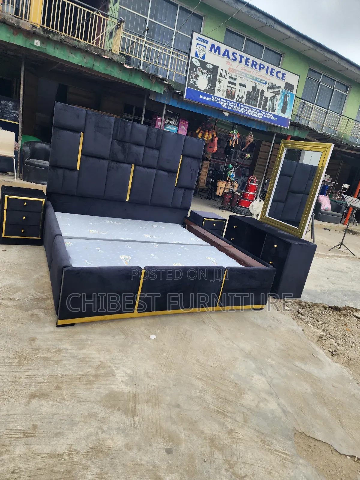 Quality 6by6 Complete Set of Upholstery Padded Bed