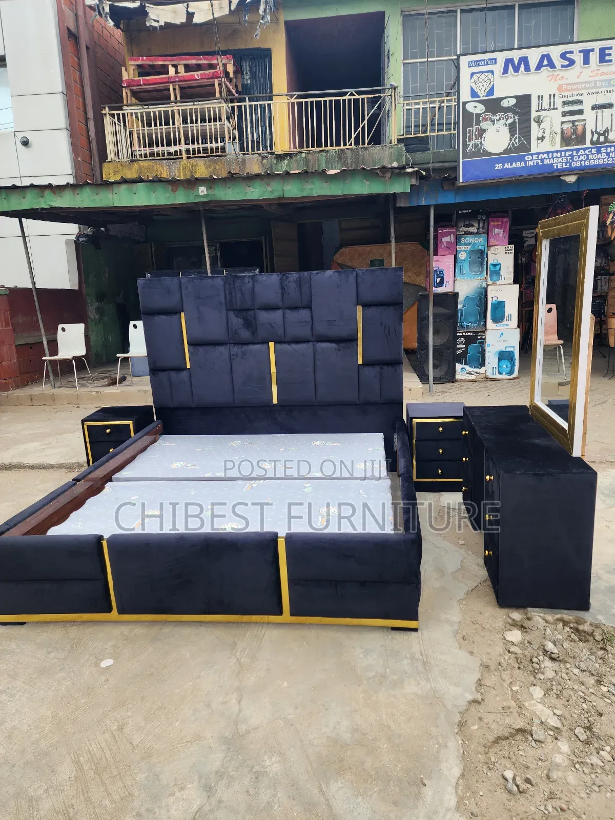 Quality 6by6 Complete Set of Upholstery Padded Bed
