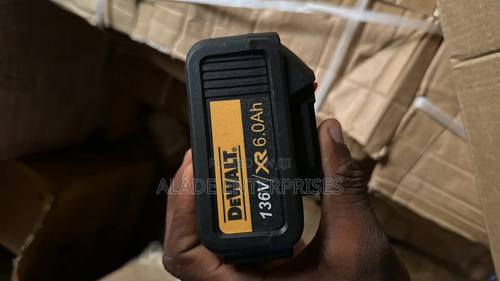 Cordless Grass Trimmer X2 Battery and Blades Dewalt