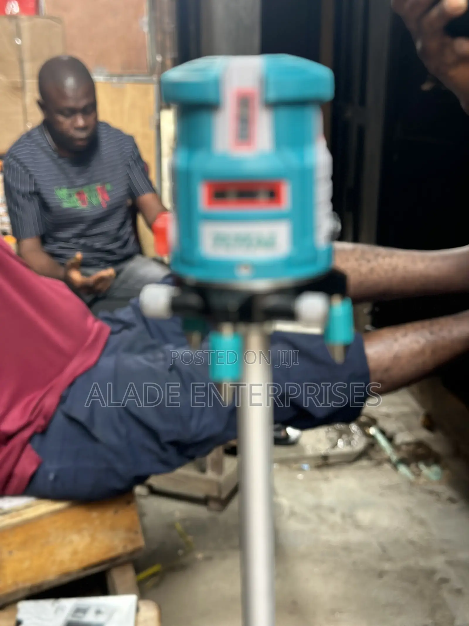 Total Leveling Line Laser(Red Laser Beams) Tll306505