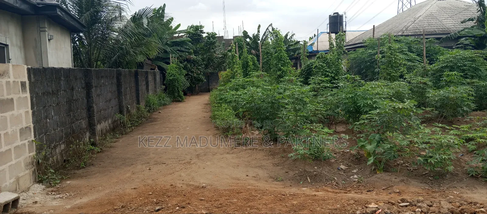 For Sale : 1 Plot a Pole Off Major Sars Road , Rumuaghulu