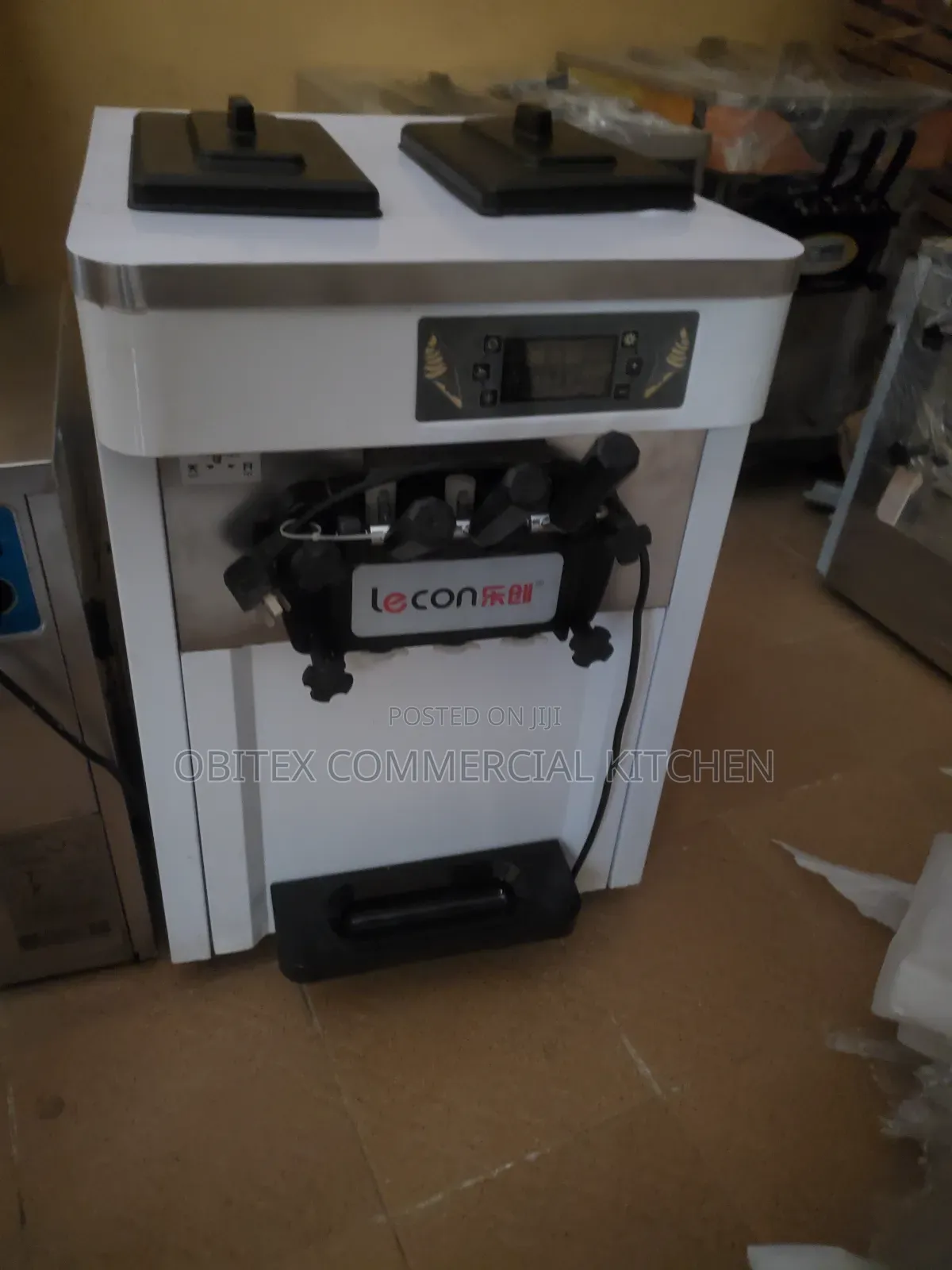 Industrial Ice-Cream Machine Soft Serve 3mouth Dispenser