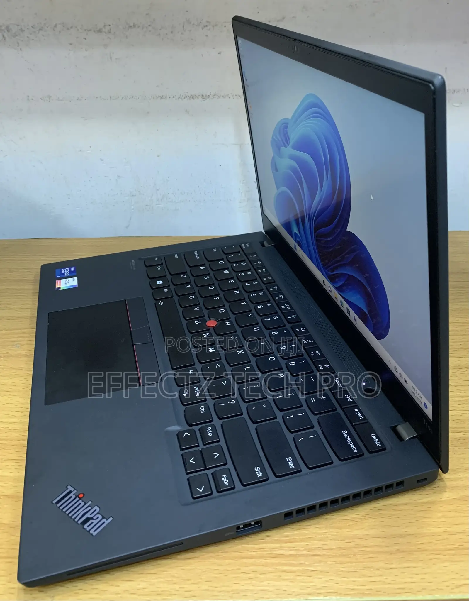 Laptop Lenovo Thinkpad T14s Gen 2 16GB Intel Core I5 SSD 512GB