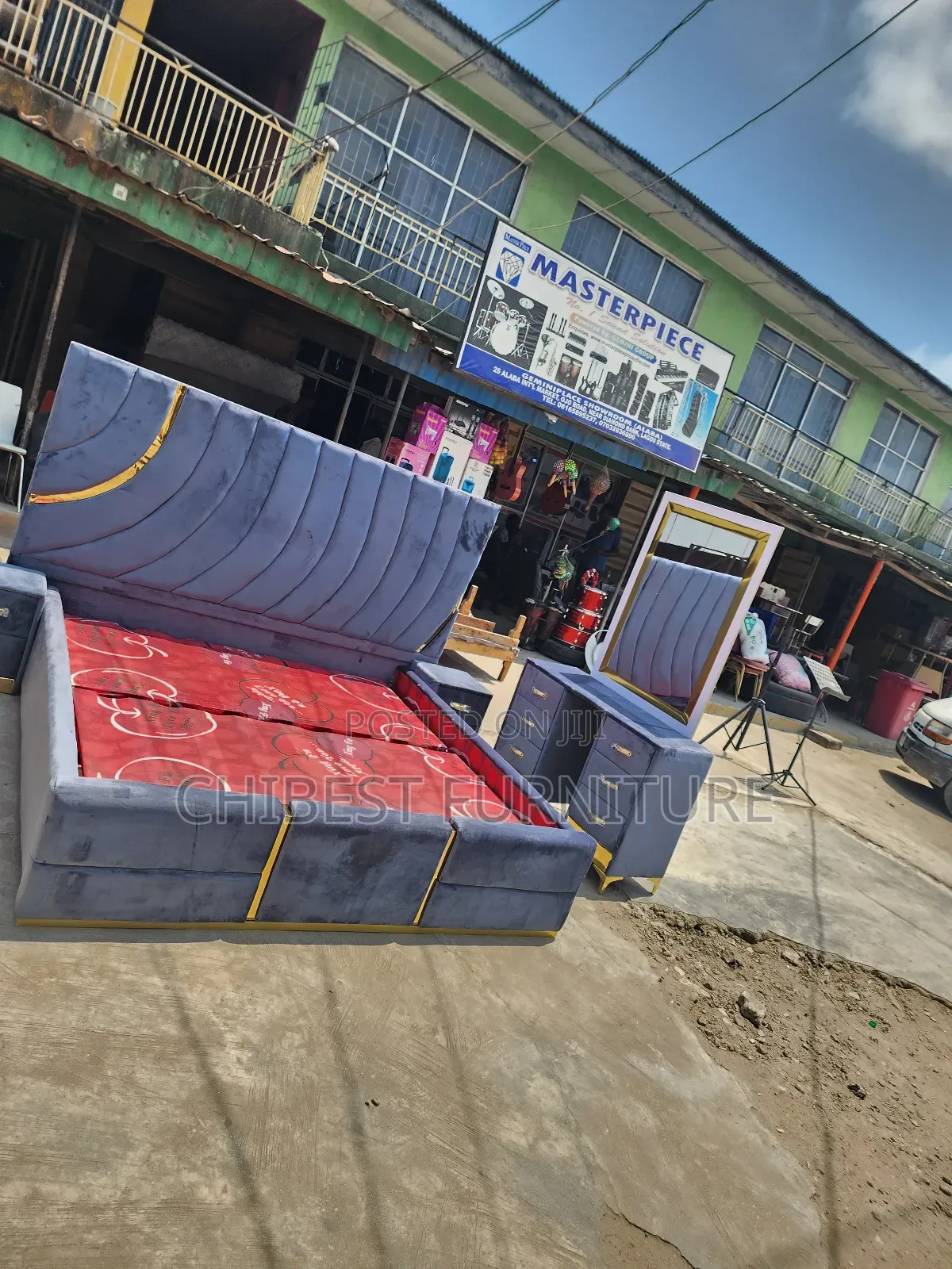 Quality 6by6 Complete Set of Upholstery Padded Bed