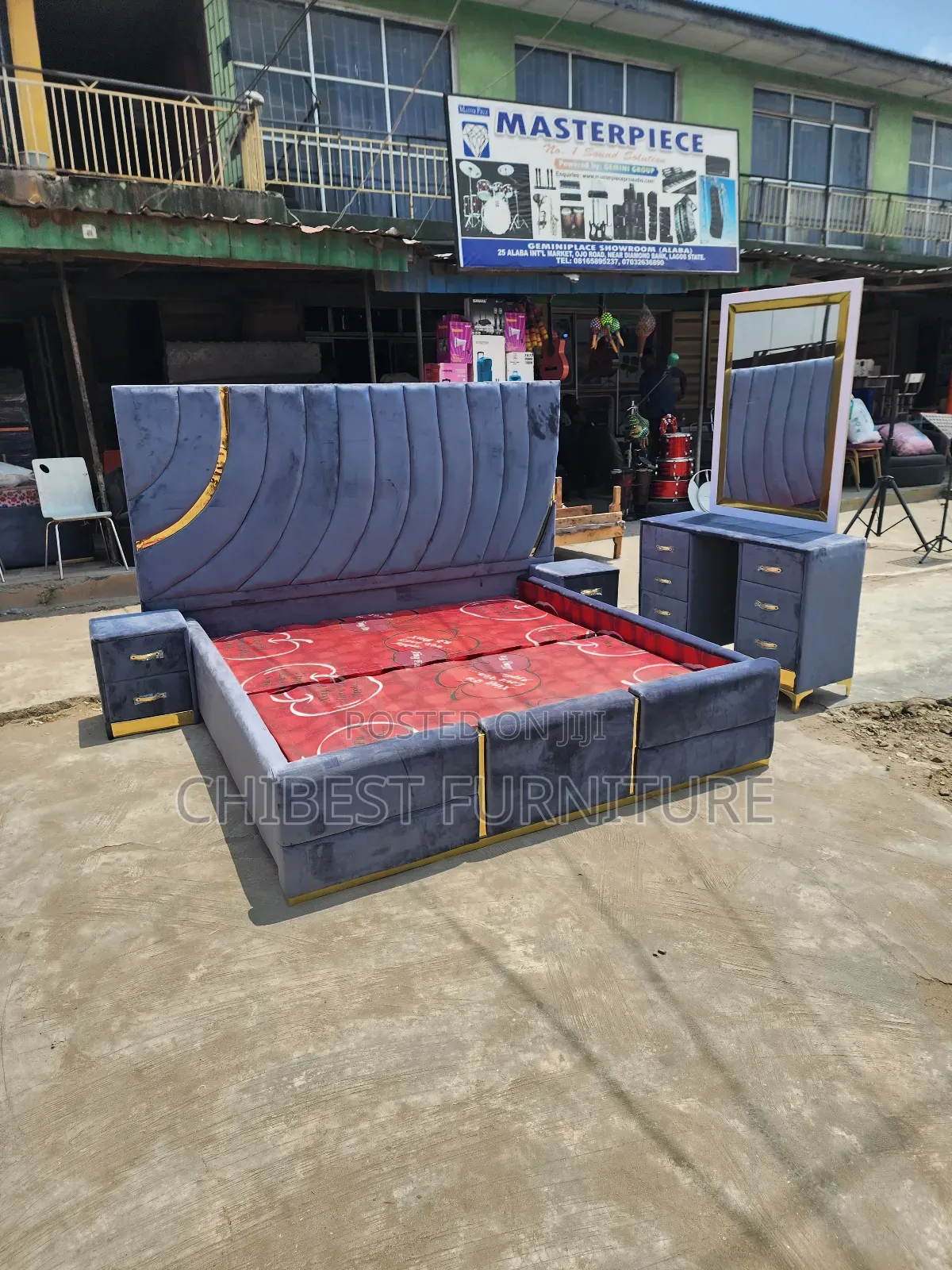 Quality 6by6 Complete Set of Upholstery Padded Bed