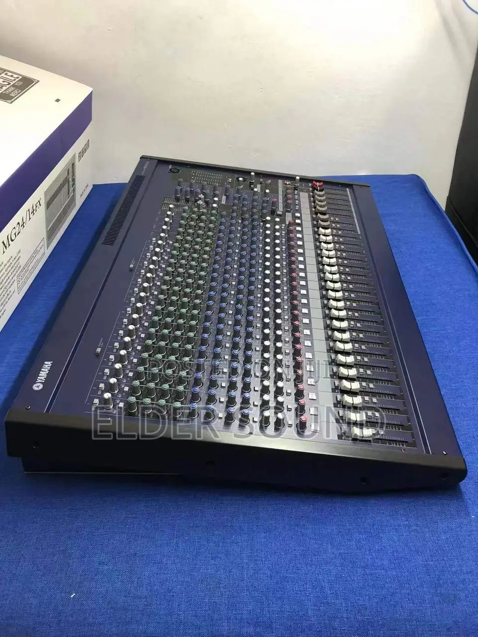 Yamaha 24 Channel Audio Mixer Mixing Console Mg24/14fx