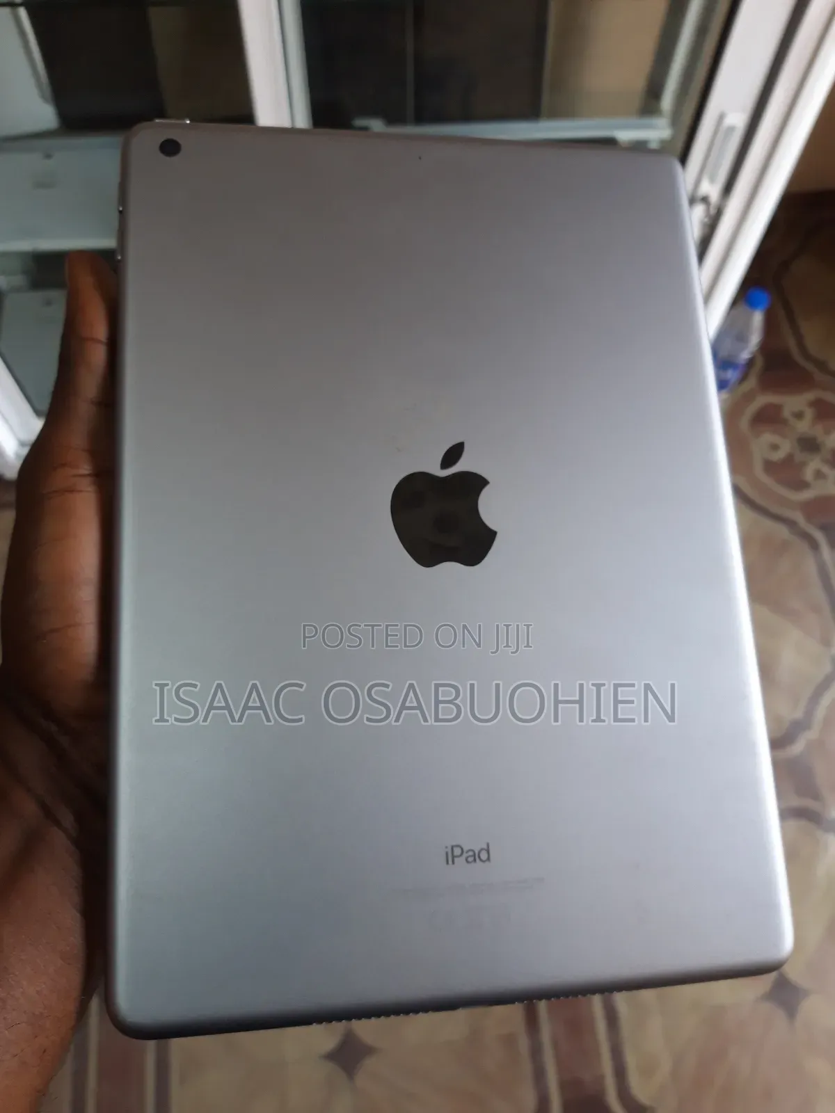 Apple iPad 9.7 128 GB Gray