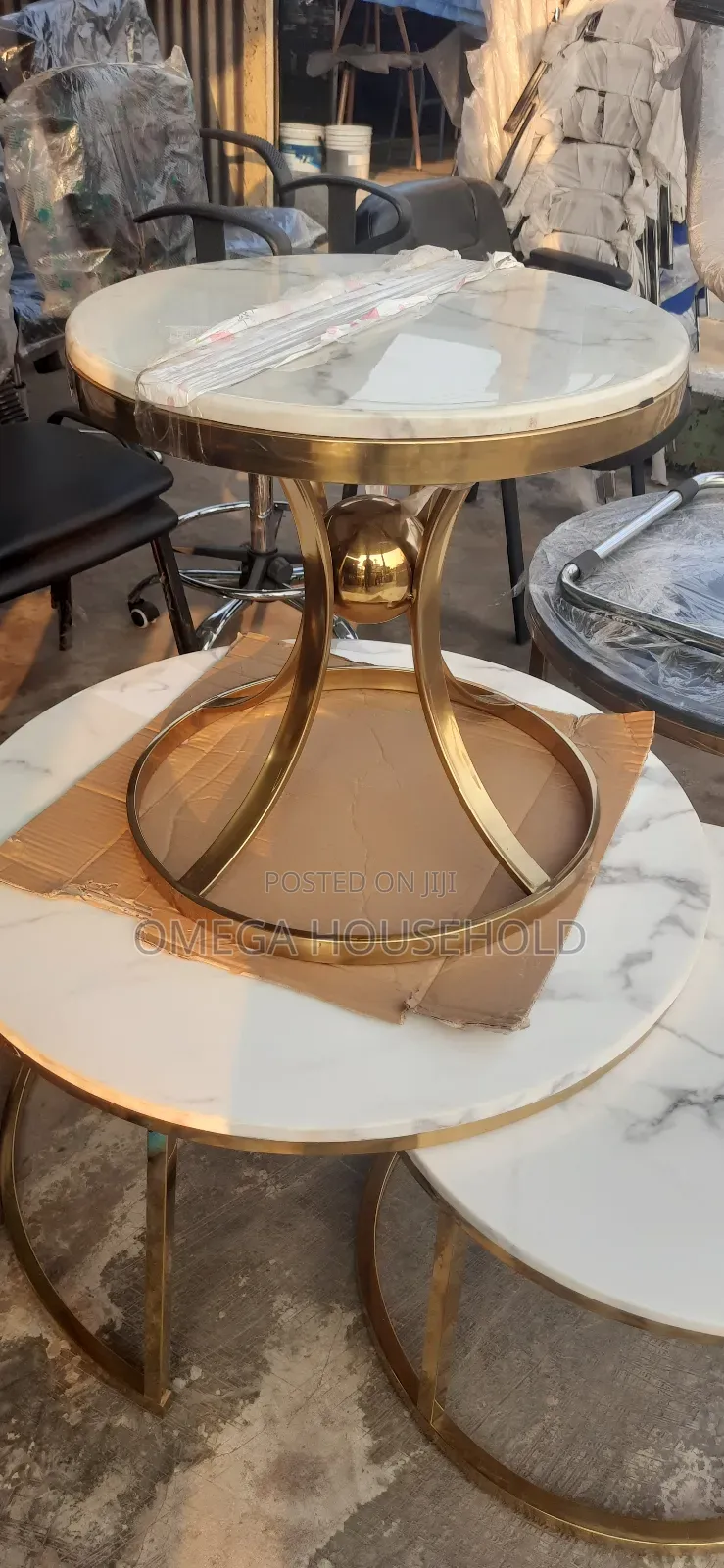 Specious Round Marble Center Table.